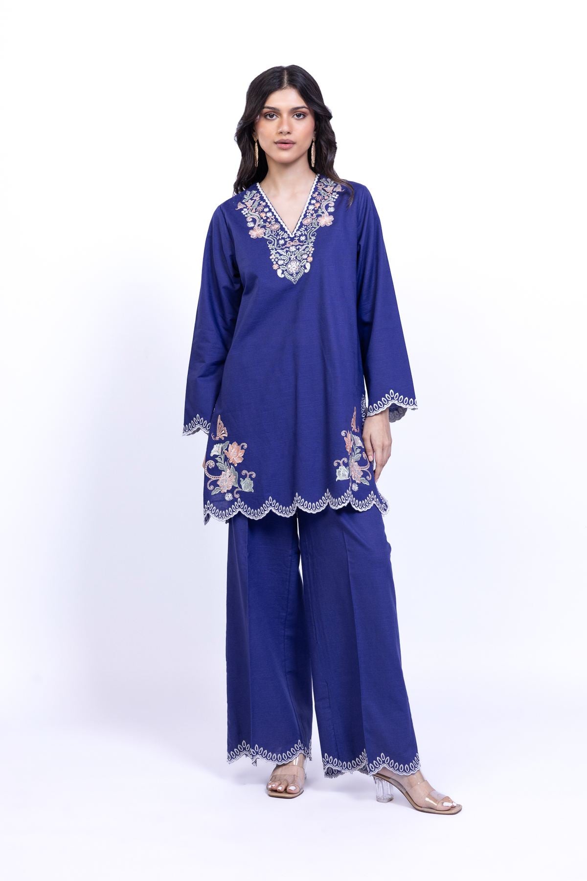 Embroidered Khaddar Floral V-Neck Kurta - 25-09-12E2-01TA-VG