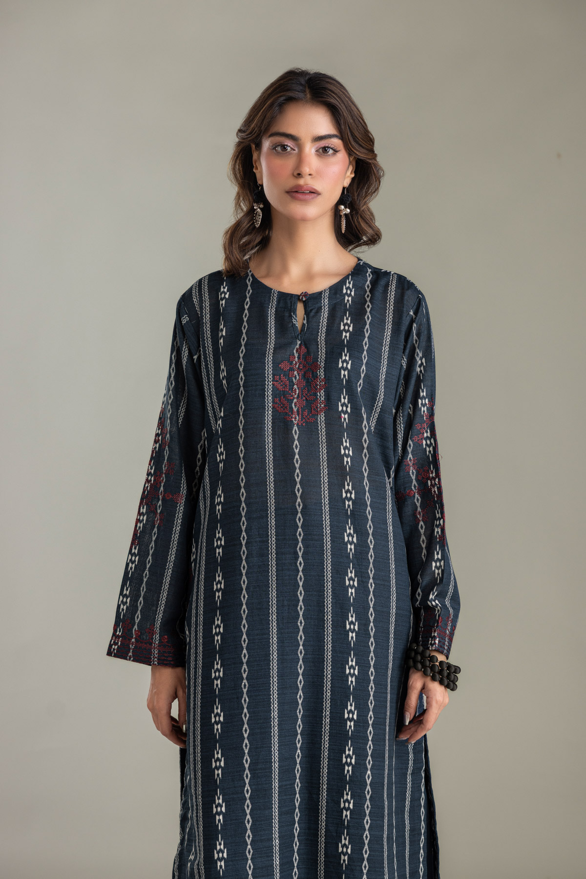 Embroidered Light Khaddar Navy Khaddar Kurta - 2-26-202-A-D-VG