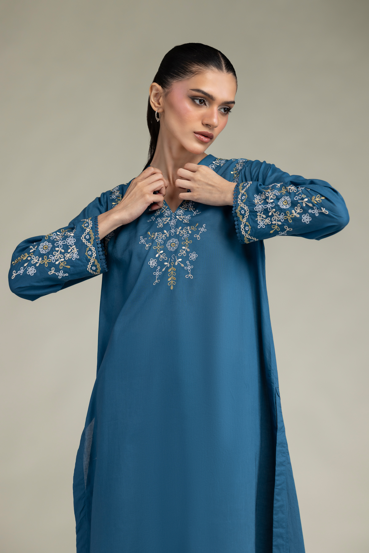 Embroidered Cambric Floral Longline Kurta - 1-26-323-B-A2-VG