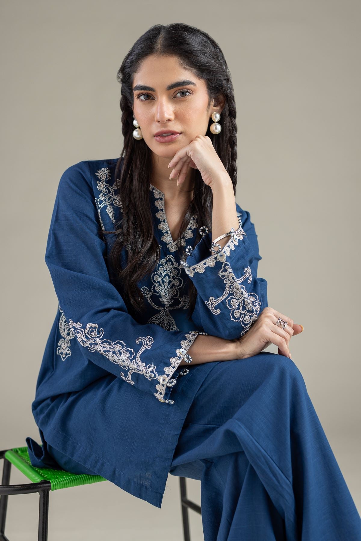 Embroidered Khaddar Kurta - 25-04E48-01TB-VG