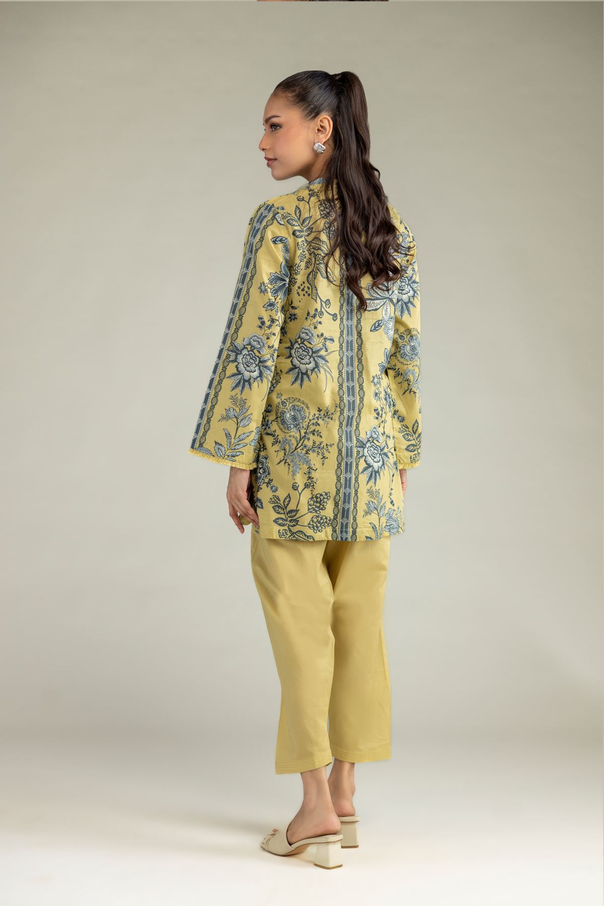 Printed Cambric Short V-Neck Kurta - 12-26-301-A-C1-VG
