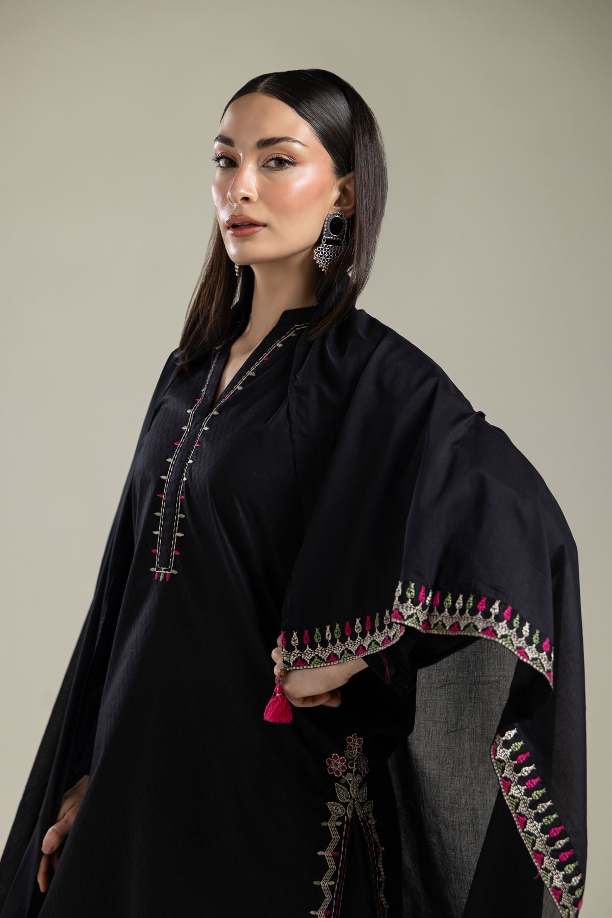 Embroidered Lawn Black Lawn Dupatta - 1-26-134-A-E-VG