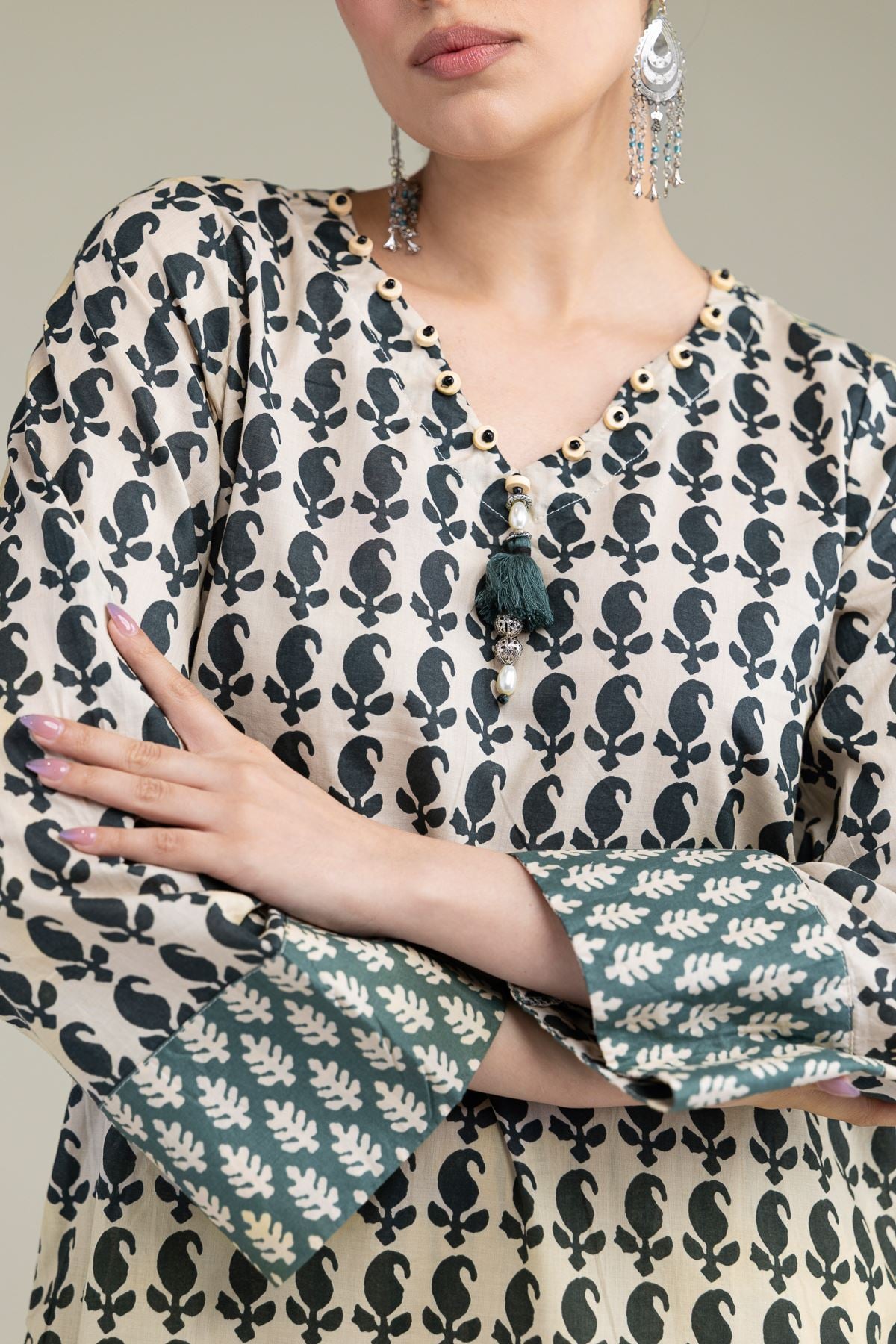 Printed Cambric Short V-Neck Kurta - 1-26-209-A-D2-VG