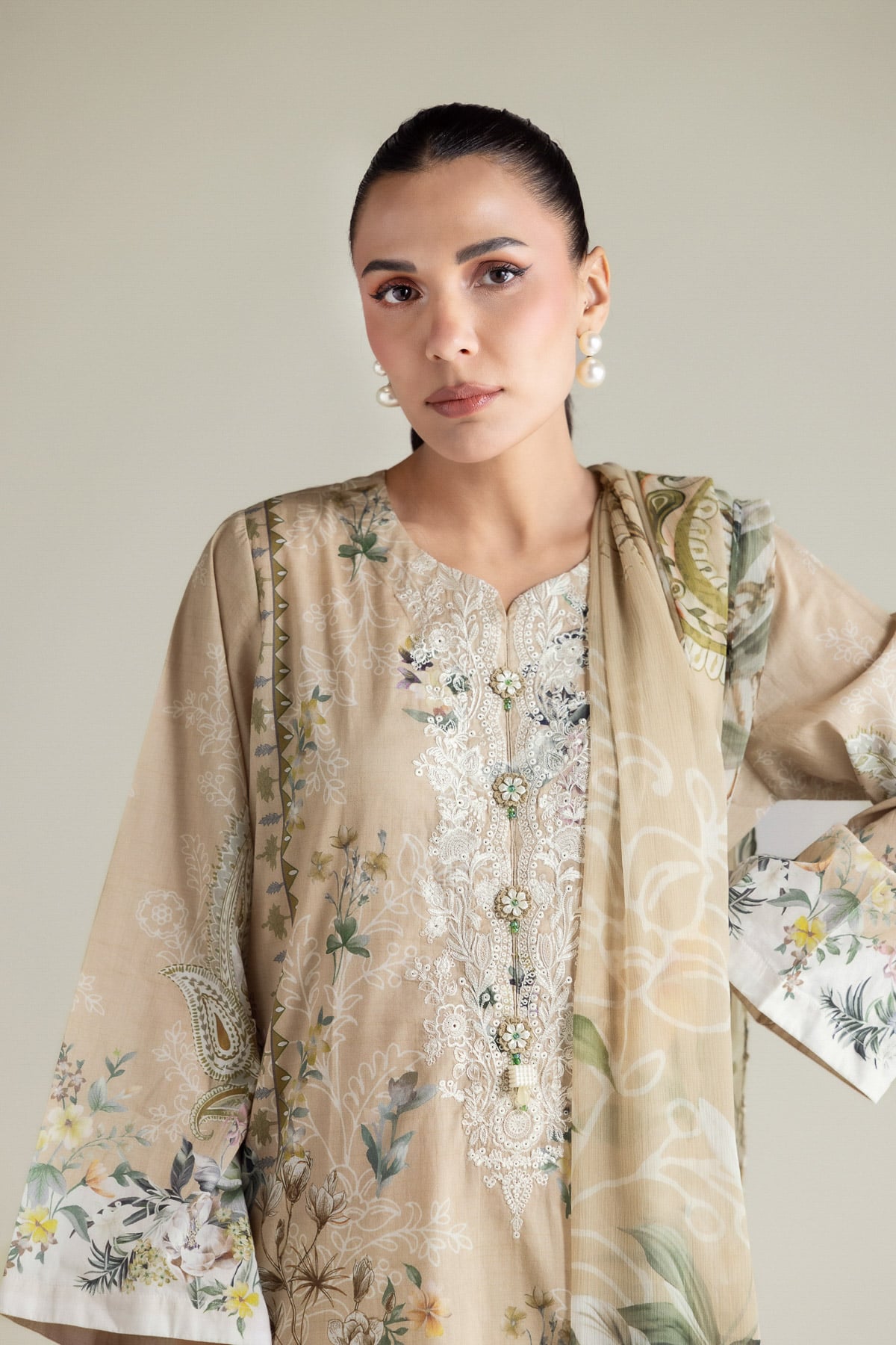 Embroidered Lawn Fabrics 3 Piece - 1-26-102-A-F-VG