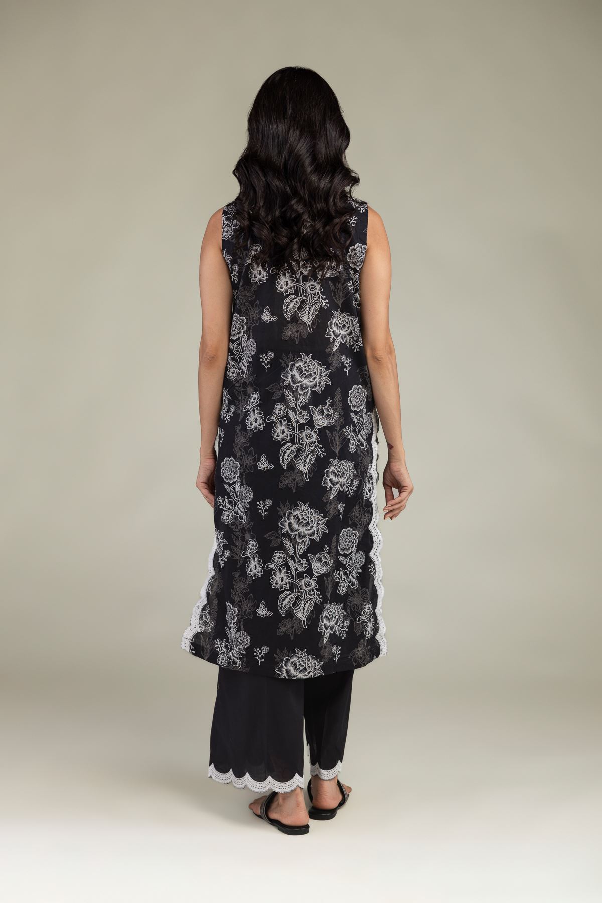 Embroidered Cambric Black Cambric Kurta - 1-26-216-B-G1-VG
