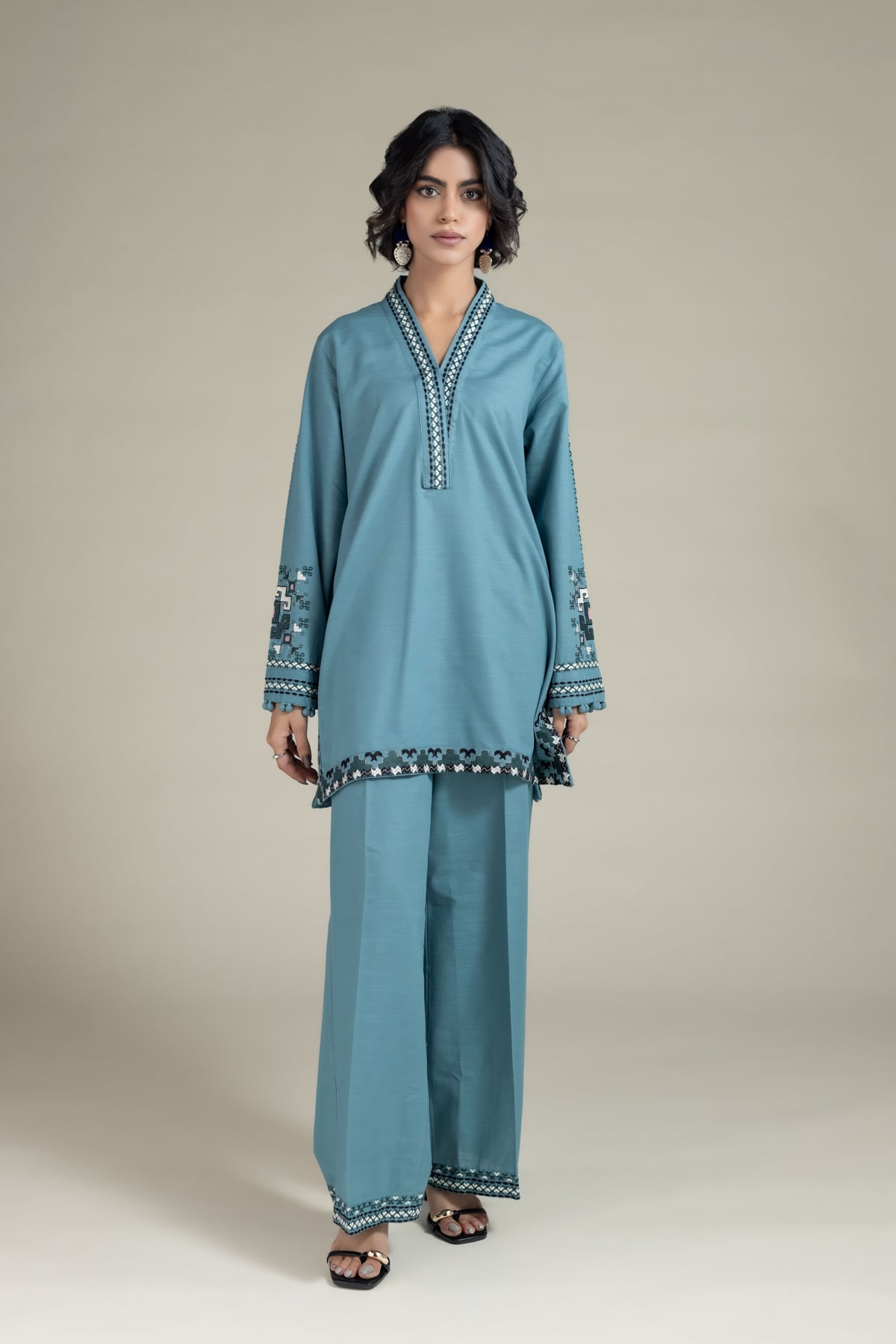 Embroidered Khaddar Kurta - 25-10-10S4-02TA-VG