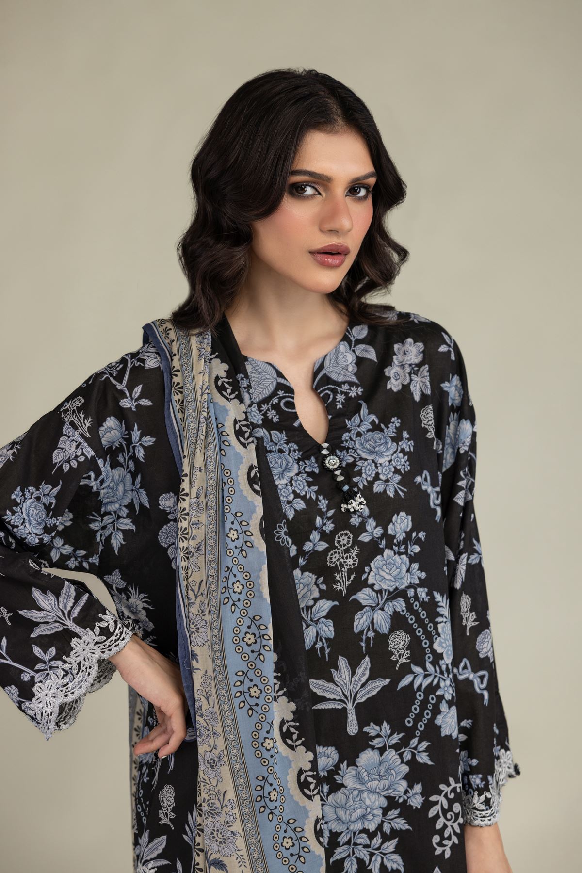 Embroidered Lawn Black Lawn Dupatta - 1-26-250-B-H1-VG