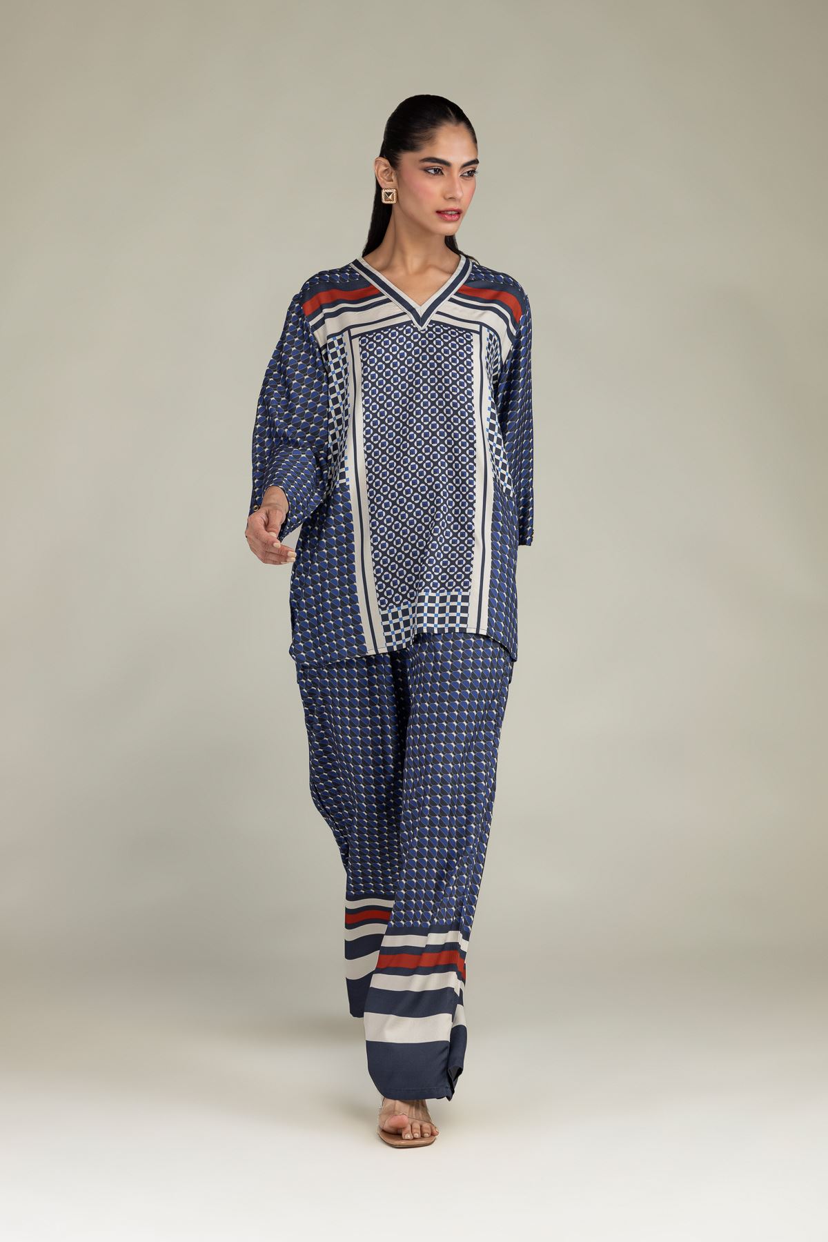 Embroidered Viscose Crepe Viscose V-Neck Tunic - 2-26-308-A-G1-VG