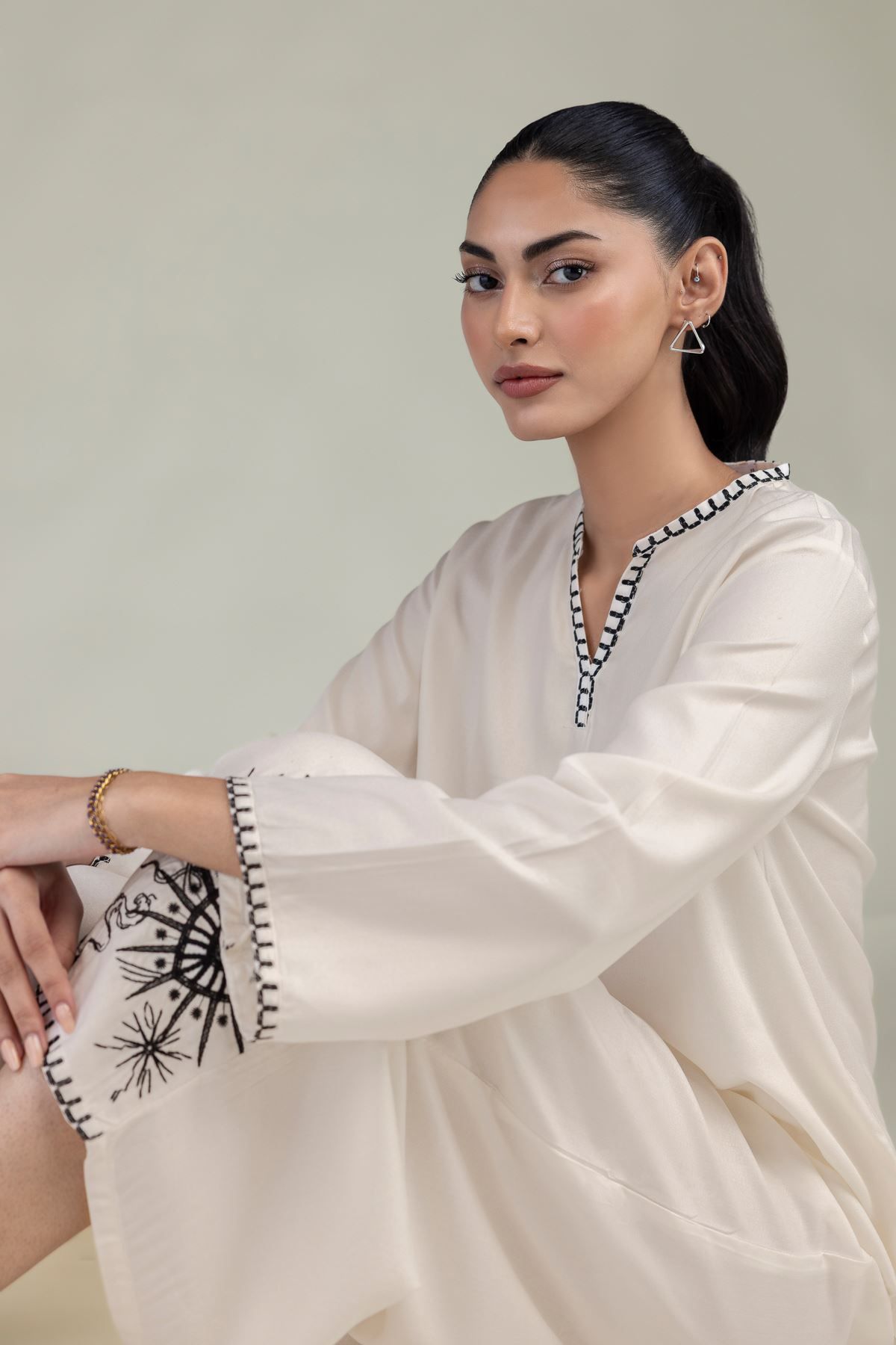 Embroidered Viscose Crepe Solid Viscose Tunic - 2-26-301-B-F1-VG