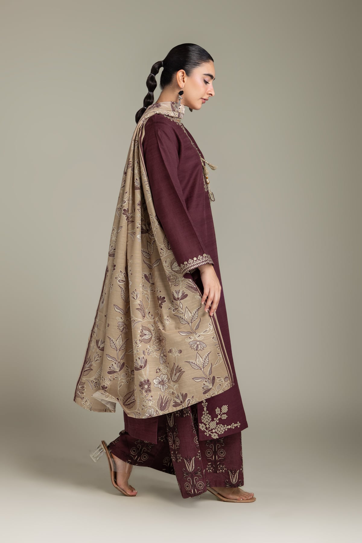 Embroidered Light Khaddar Fabrics 3 Piece - 2-26-202-A-D-VG