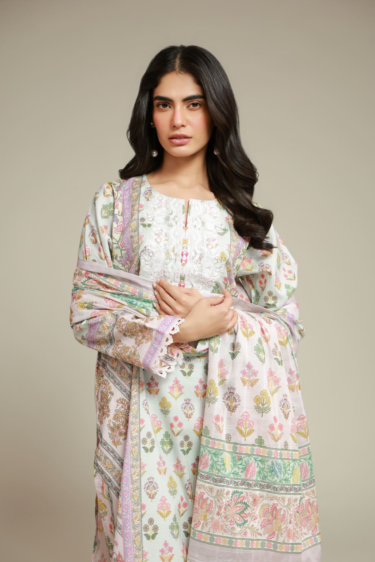 Embroidered Textured Lawn 3-Piece Tailored Lawn - T-A22-26-112FH1-VG