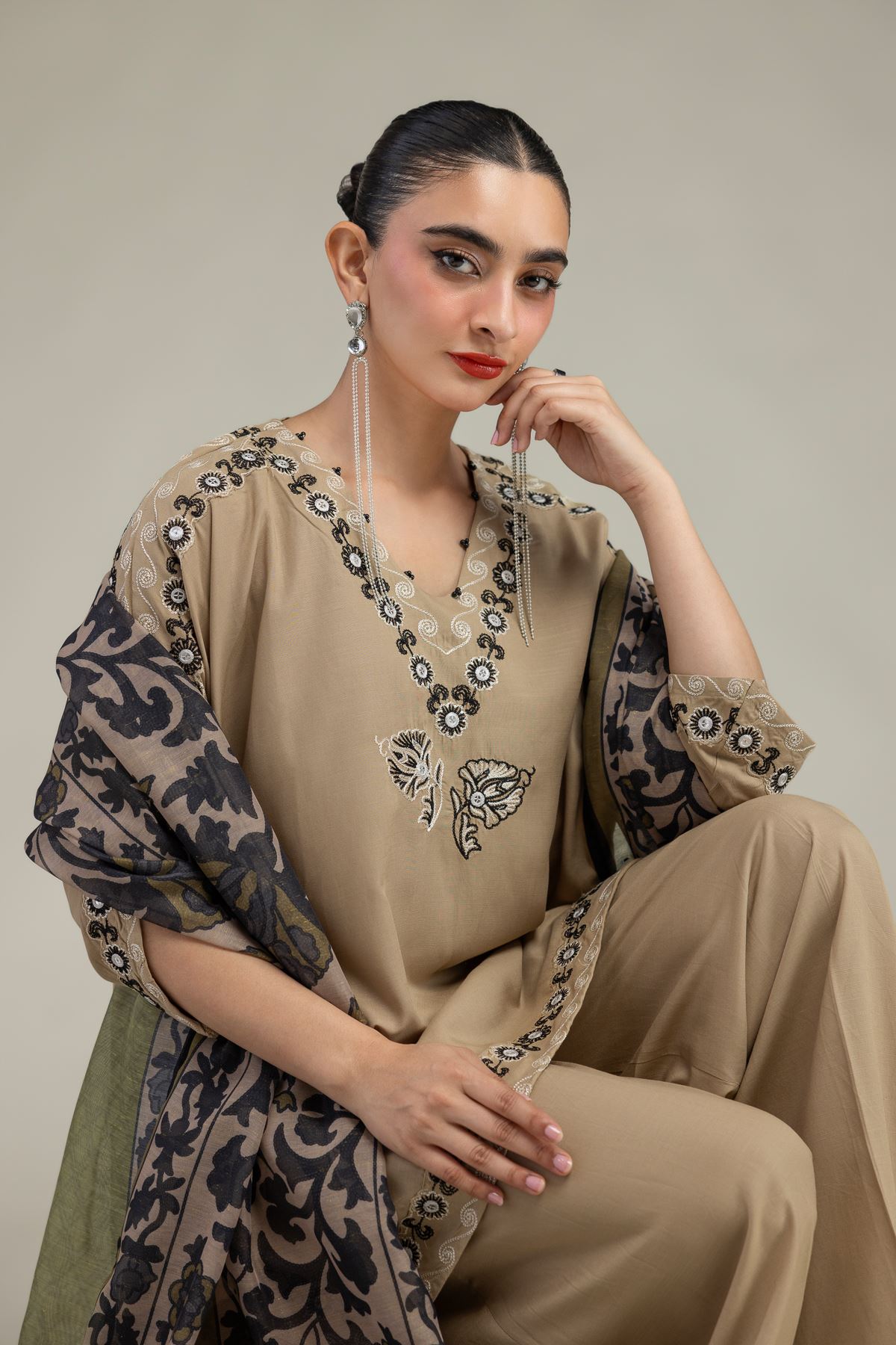 Embroidered Mesuri Beige Mesuri Dupatta - 2-26-210-A-C1-VG
