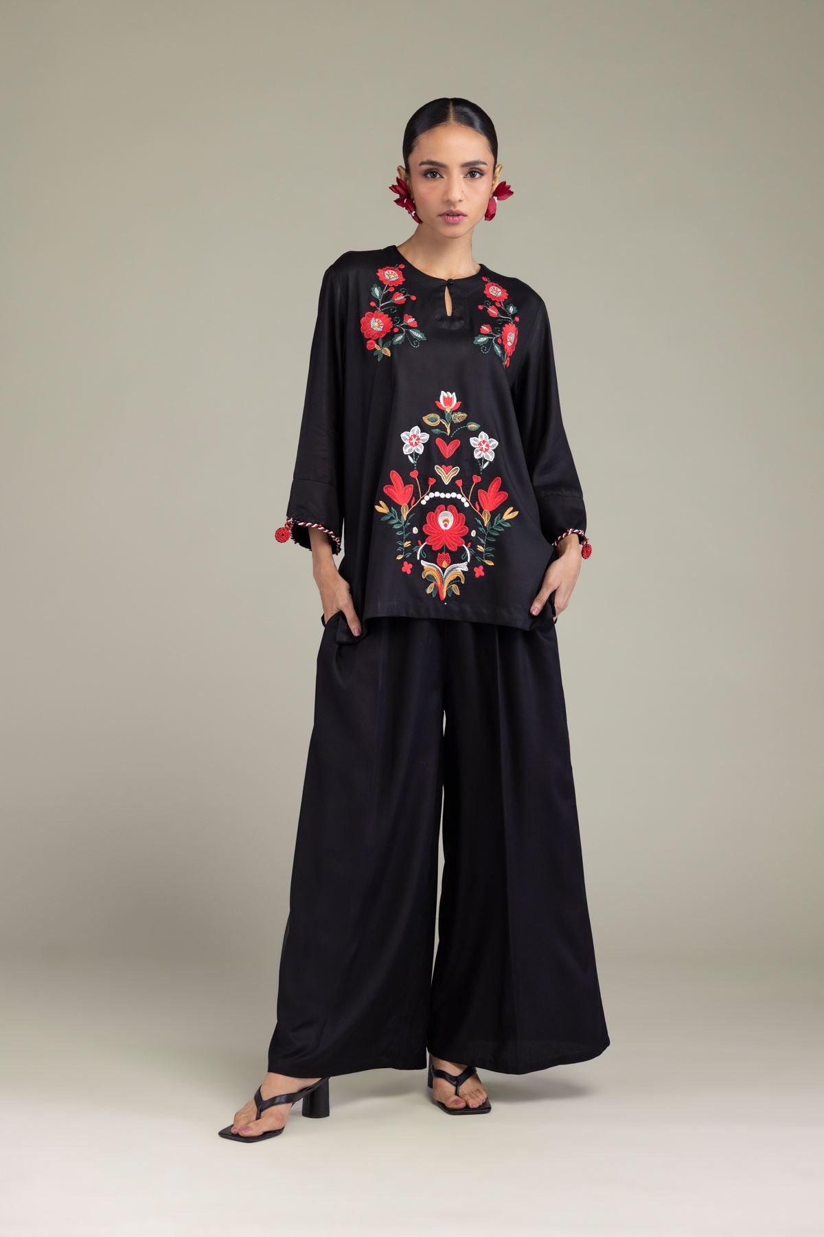 Embroidered Viscose Crepe Black Round-Neck Tunic - 6-26-202-A-G1-VG