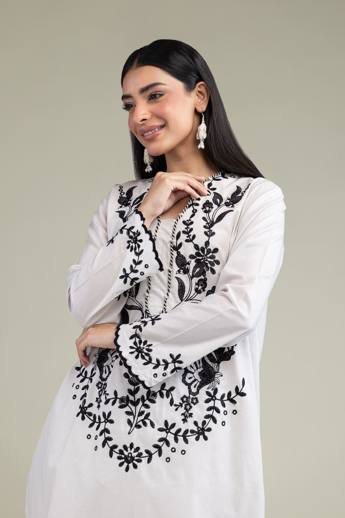 Embroidered Cambric Floral V-Neck Kurta - 1-26-211-A-G1-VG