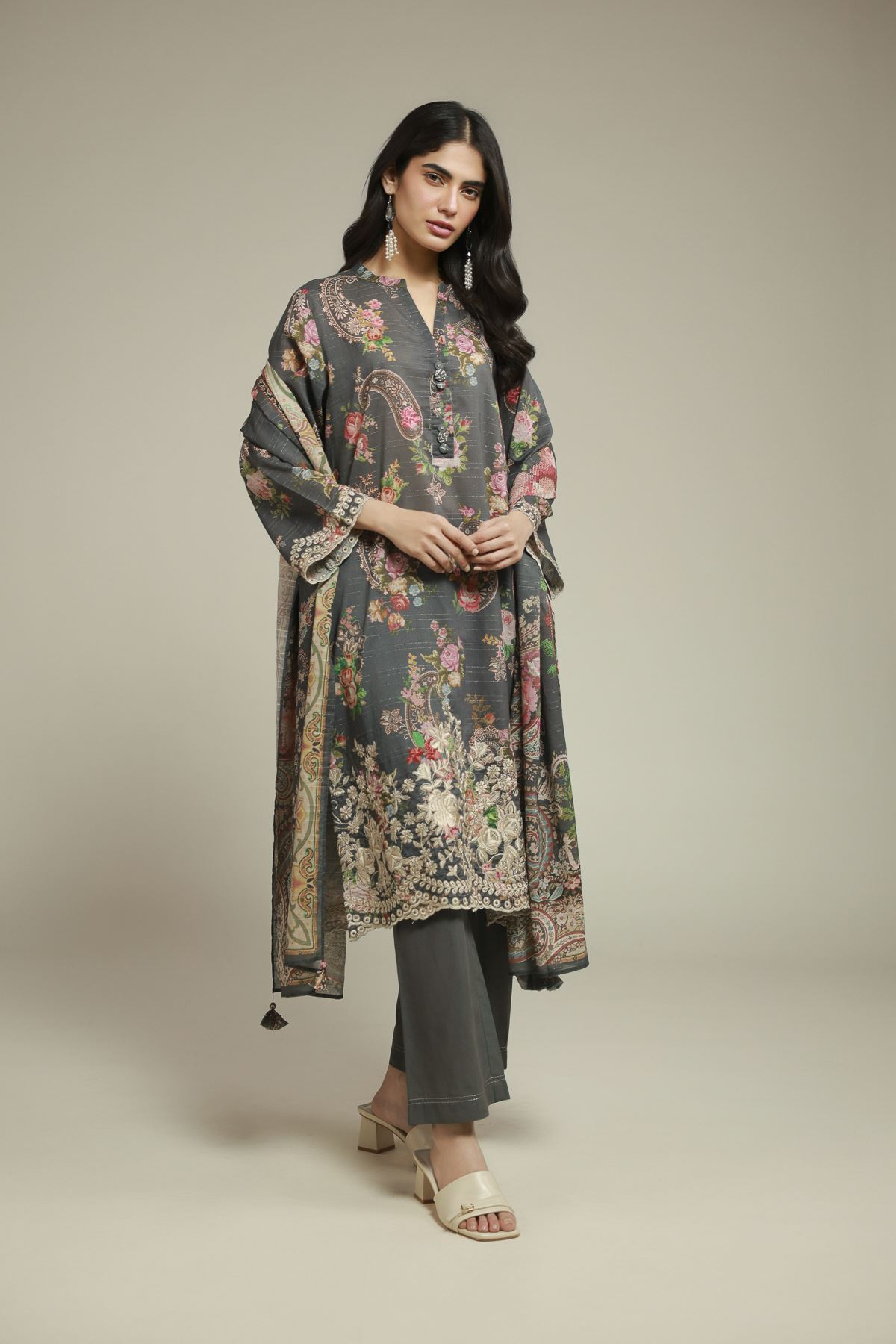 Embroidered Mesuri Embroidered Tailored 3-Piece - T-A112-26-104EJ1-VG