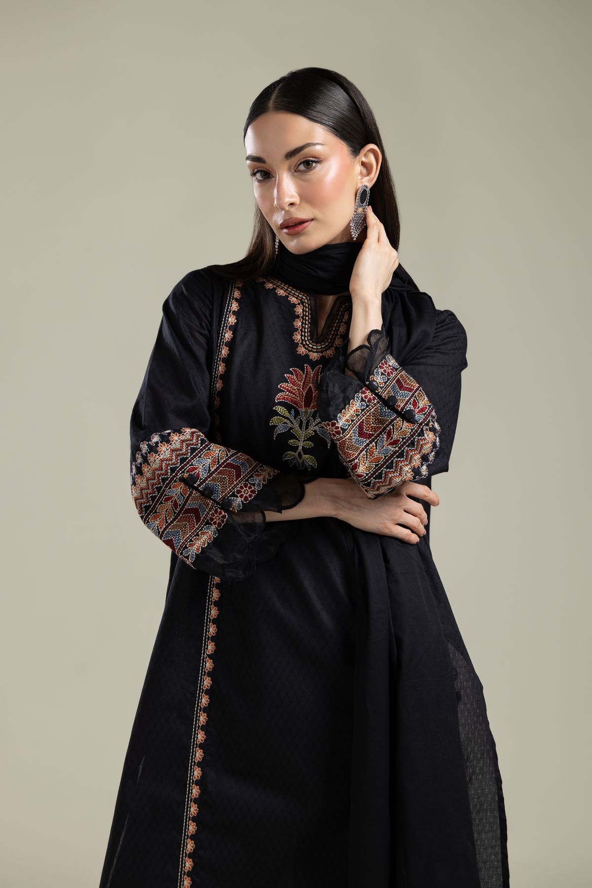 Embroidered Lawn Black Lawn Dupatta - 25-09-10E4-10TA-VG