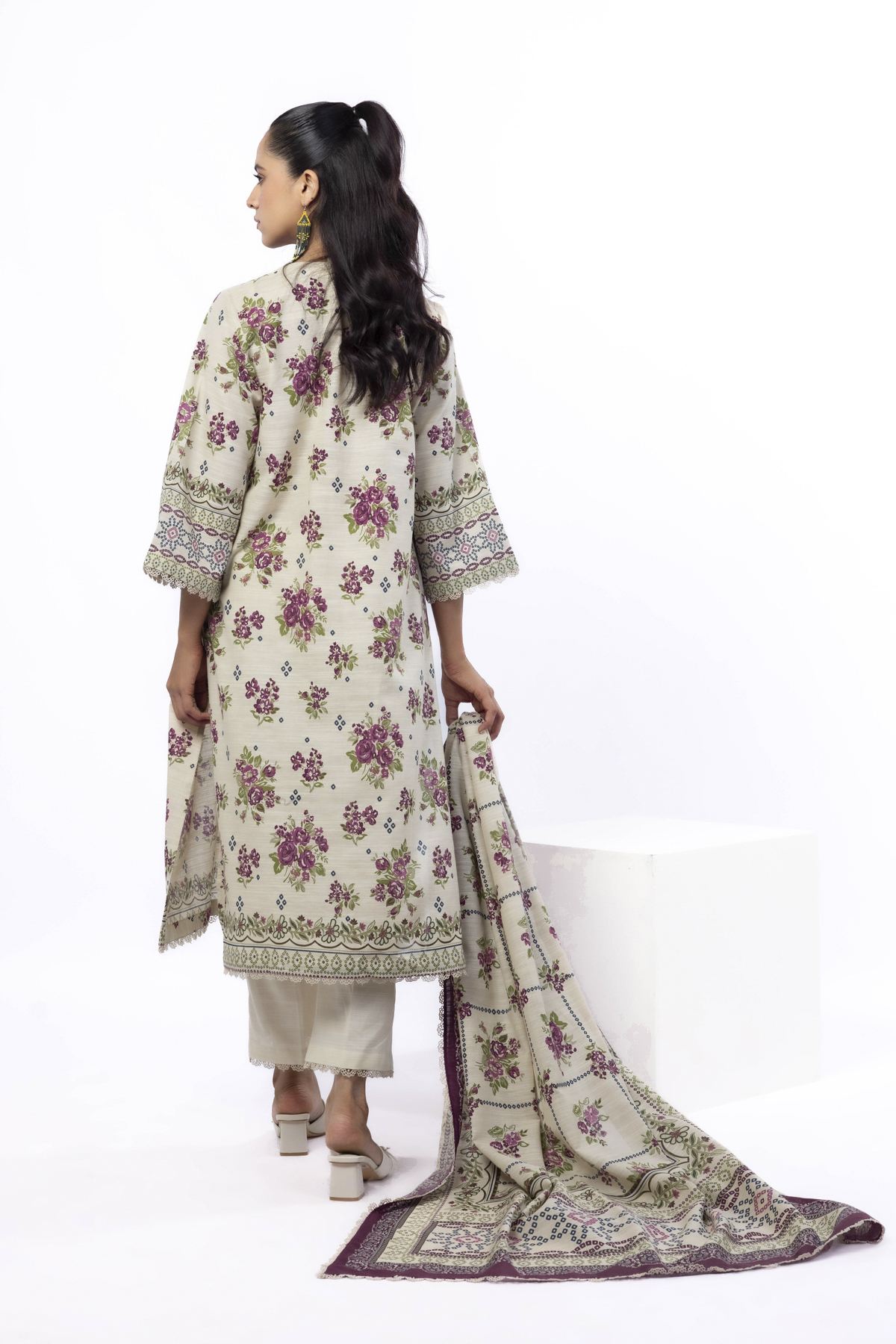 Embroidered Light Khaddar Fabrics 3 Piece - KN29A-VG