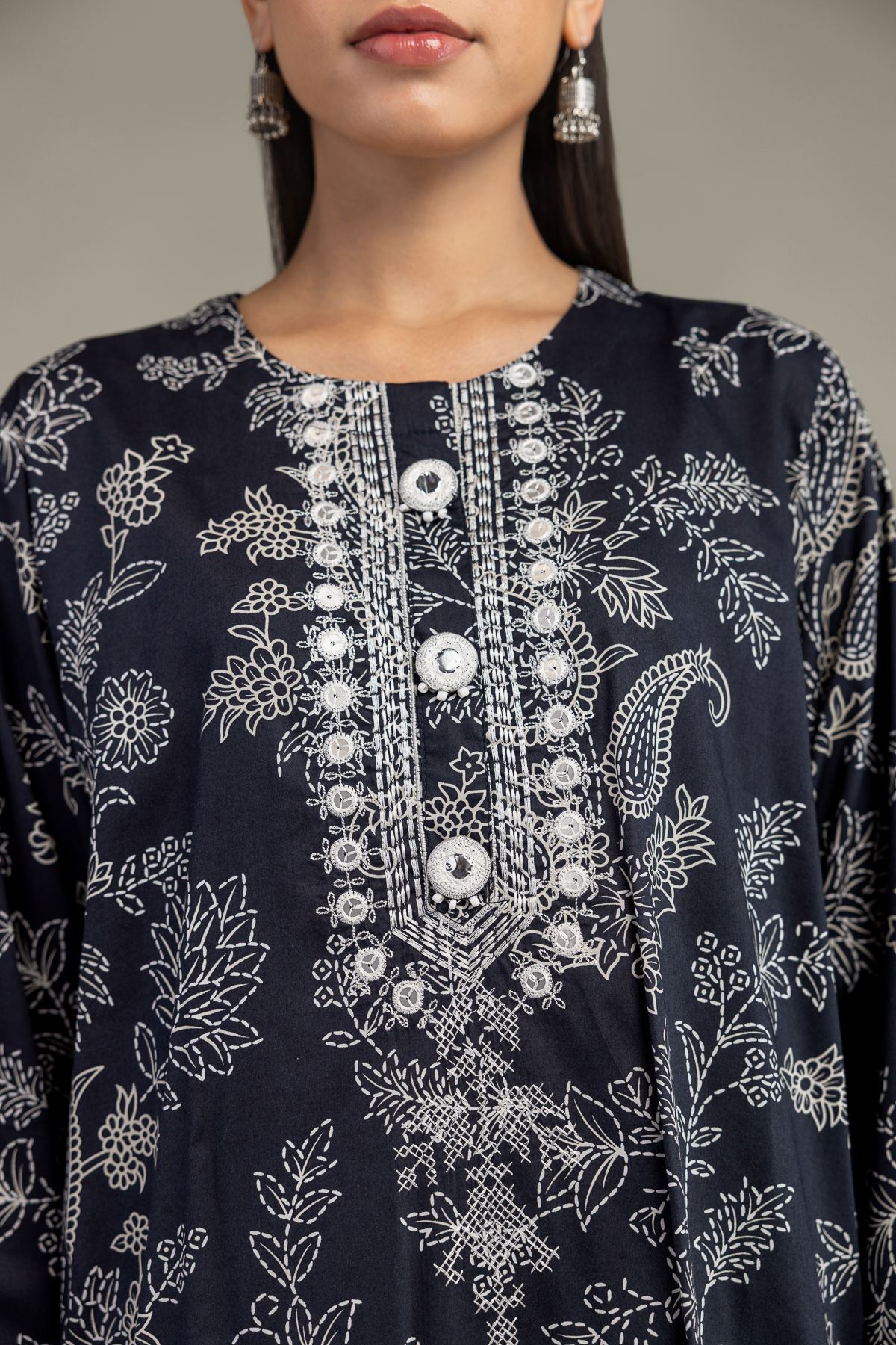 Embroidered Cotton Viscose Floral Paisley Kurta - T-A11-26-104FB2-VG