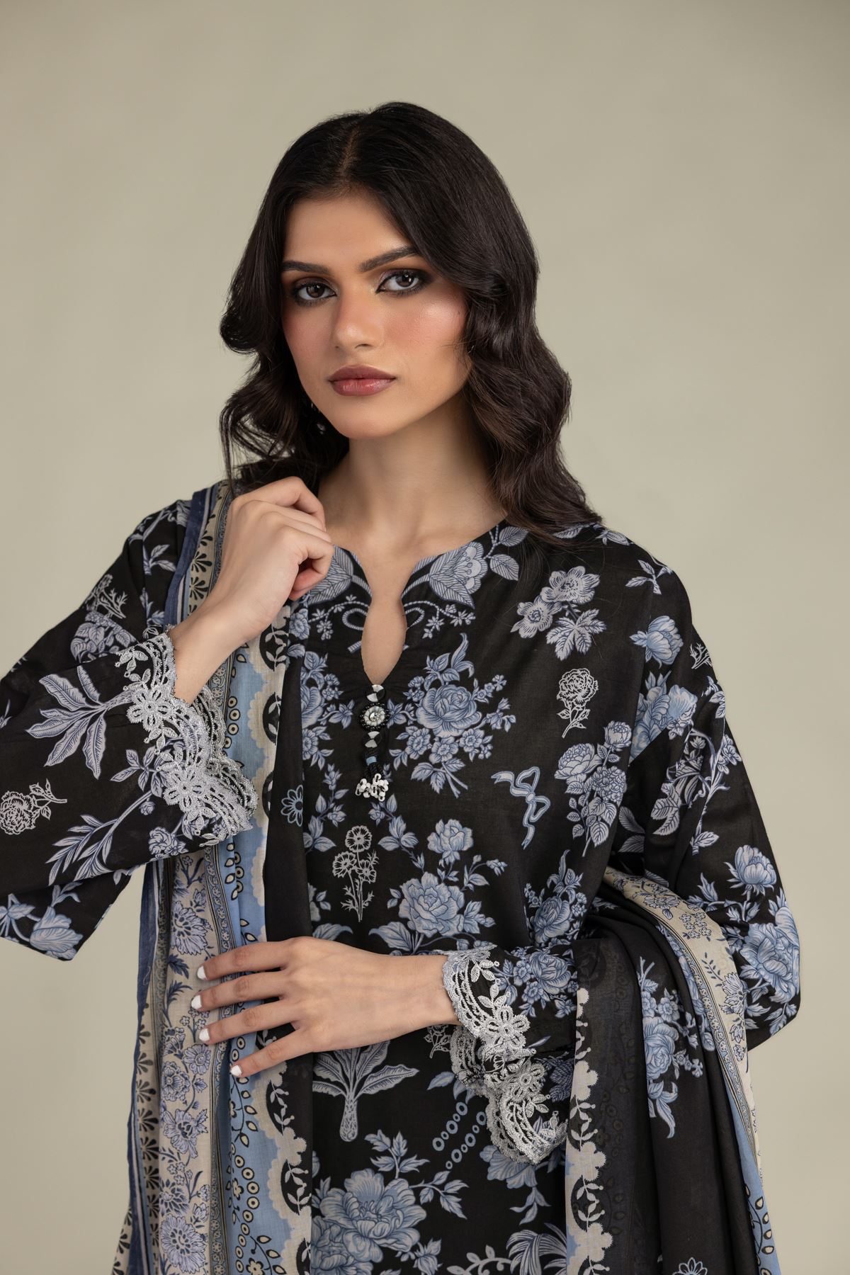 Embroidered Lawn Black Lawn Dupatta - 1-26-250-B-H1-VG