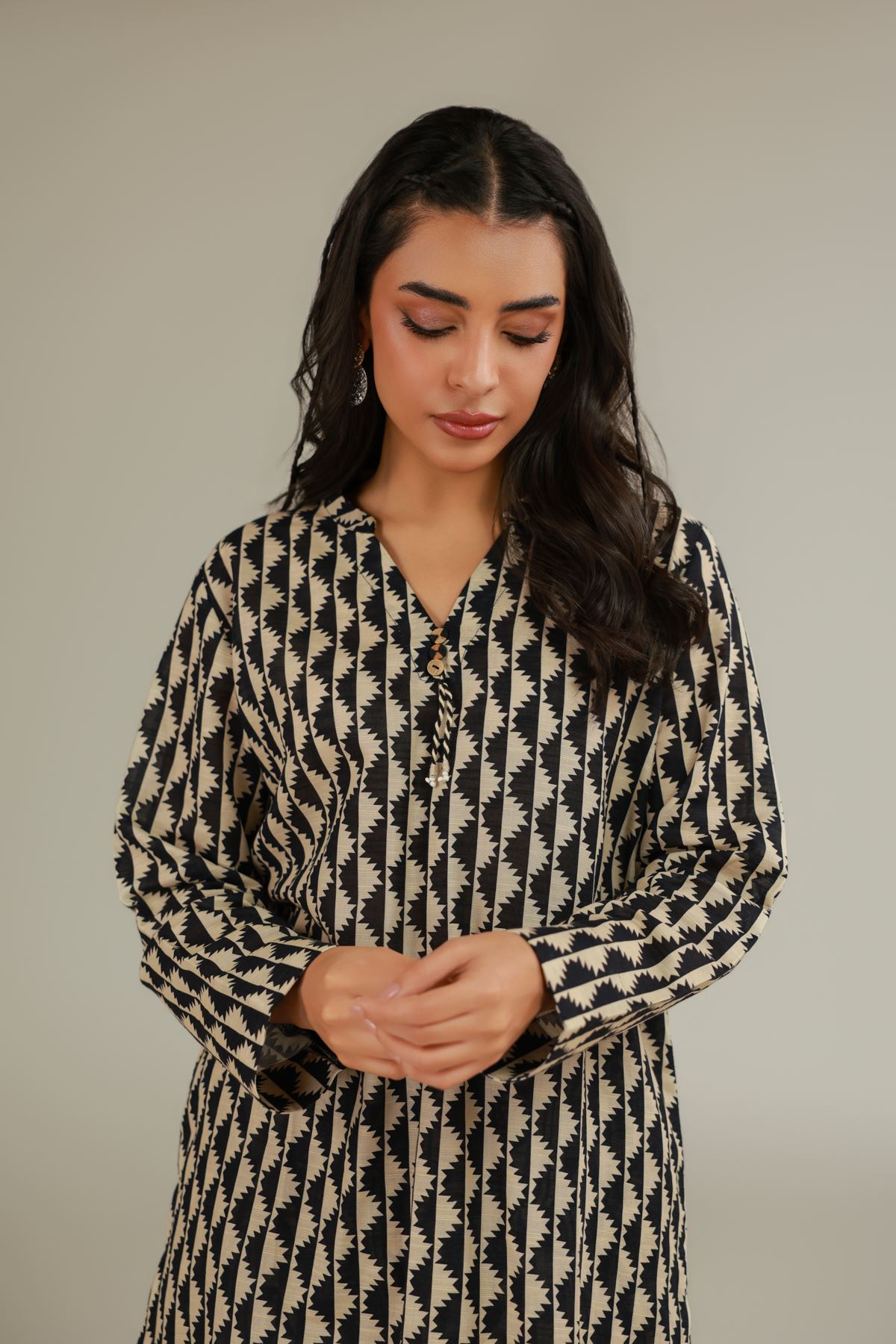 Printed Textured Cotton Geometric V-Neck Kurta - 25-09-10E2-09TB-VG
