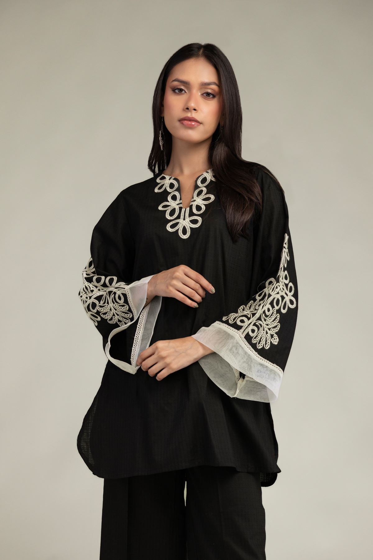 Embroidered Cotton Dobby Black V-Neck Kurta - 5-26-105-F-C-VG