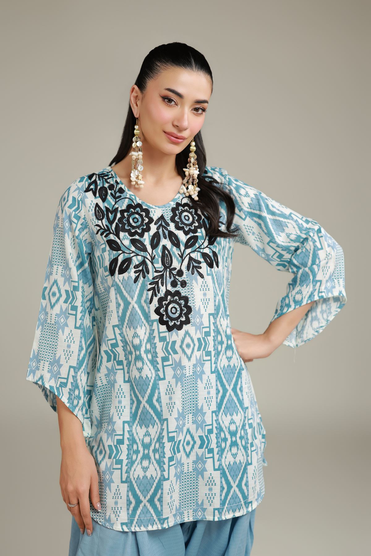 Embroidered Cotton Dobby Geometric V-Neck Kurta - R-SB25056A-VG