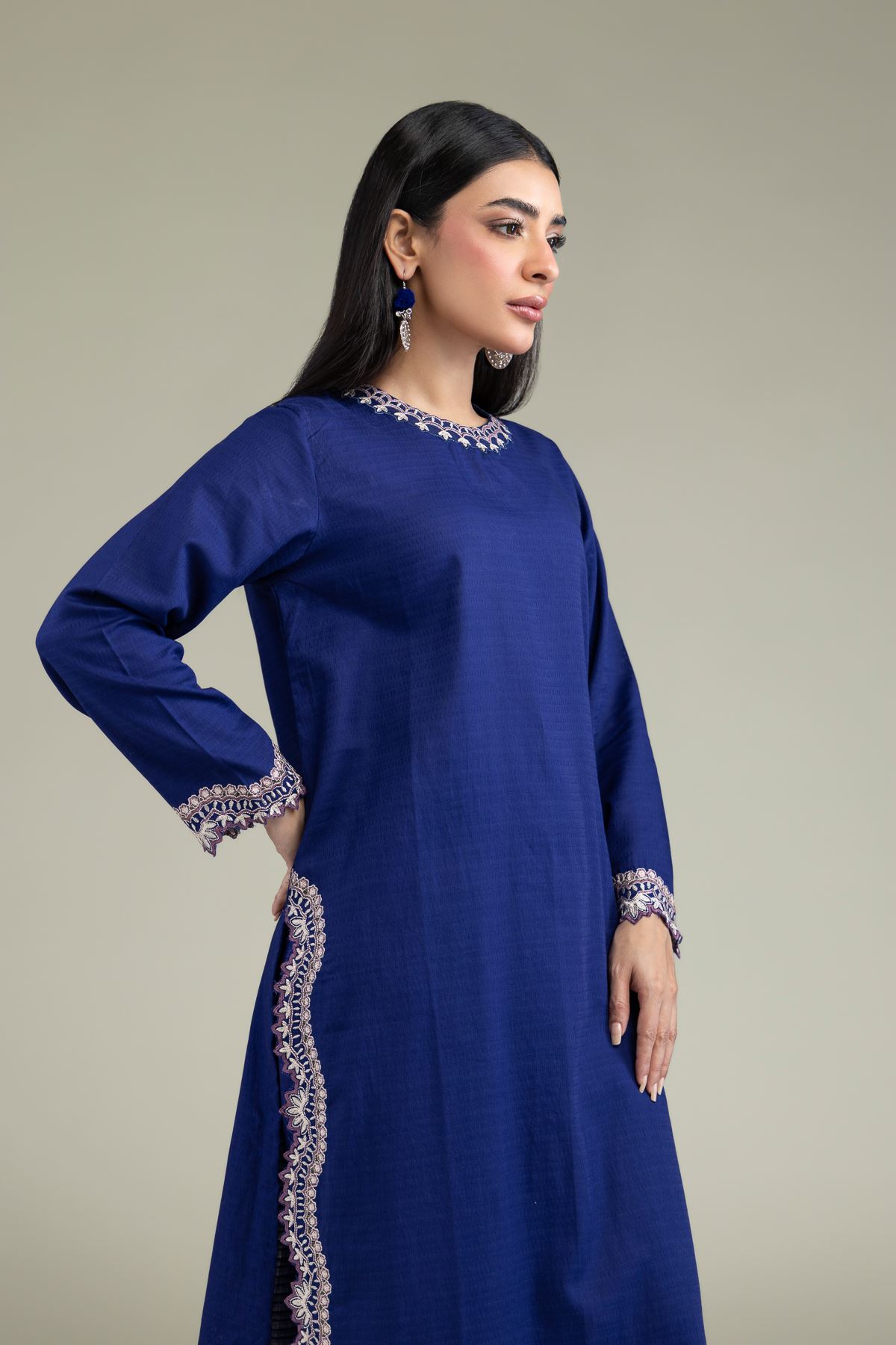 Embroidered Cotton Dobby Floral Scalloped Kurta - T-A11-26-107FA1-VG