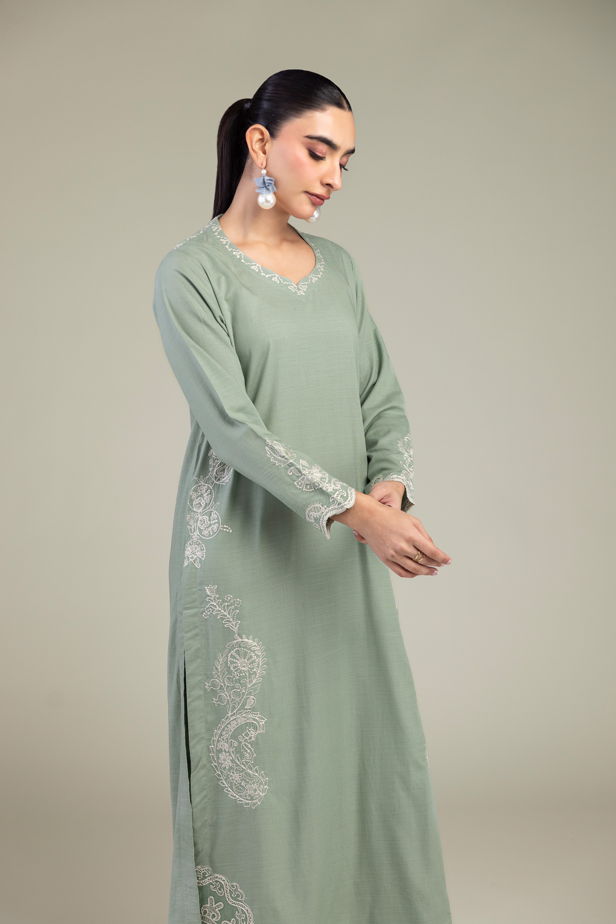 Embroidered Raw Silk Paisley Thread Kurta - 1-26-309-B-D1-VG