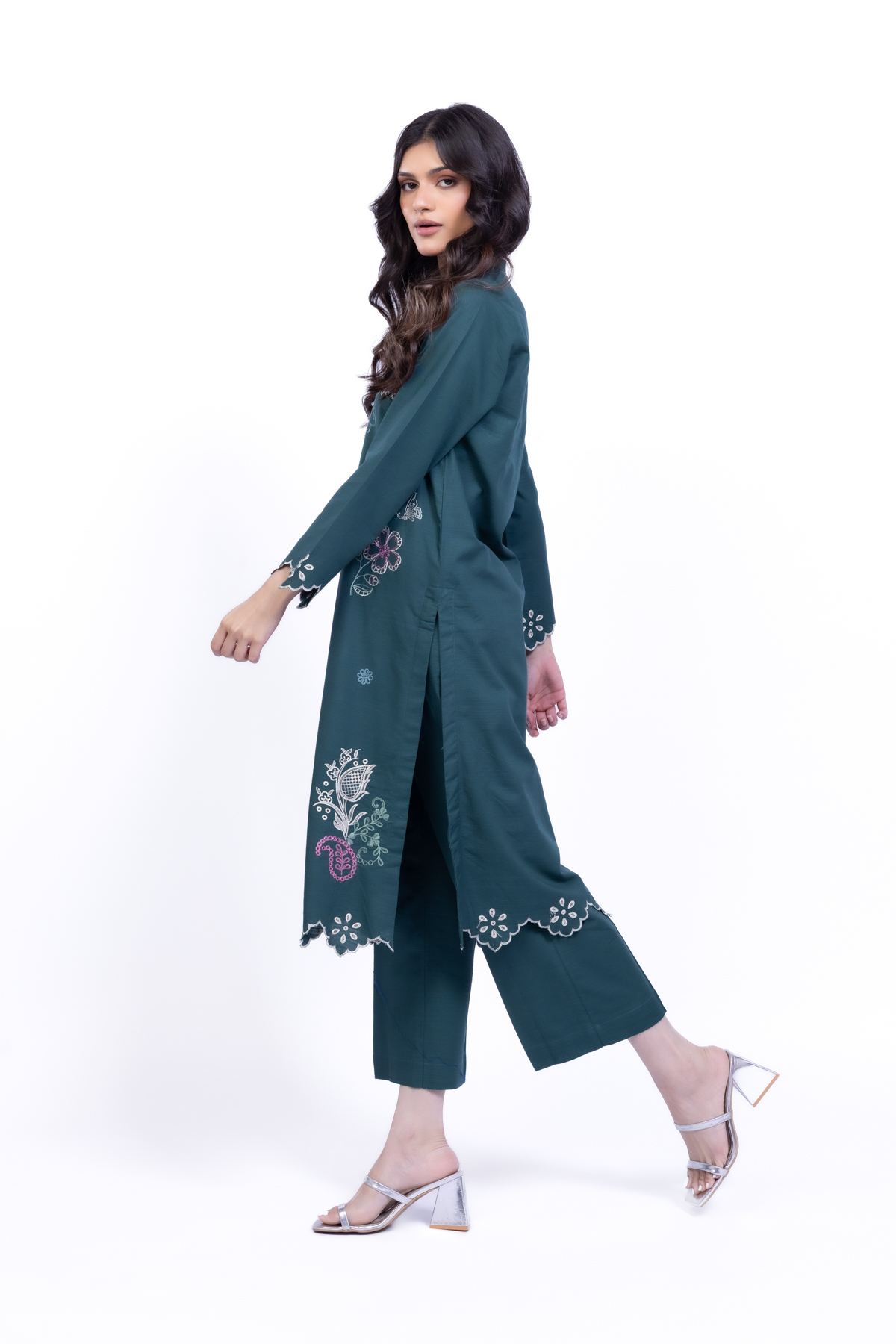 Embroidered Khaddar Kurta - 25-09-12E2-01TA-VG