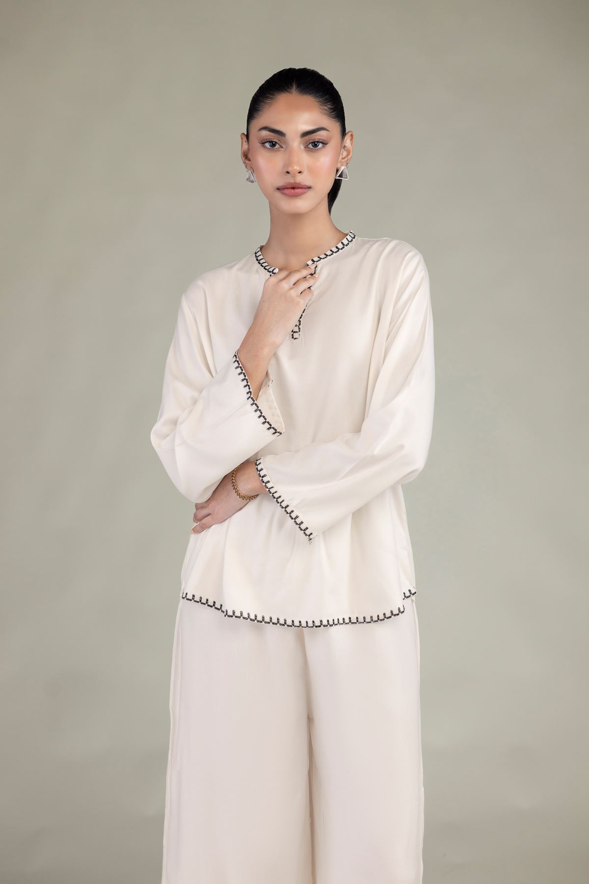 Embroidered Viscose Crepe Solid Viscose Tunic - 2-26-301-B-F1-VG