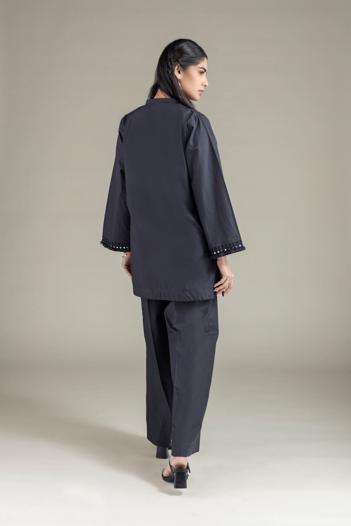Embroidered Poplin Kurta - 25-10-12E4-05TA-VG