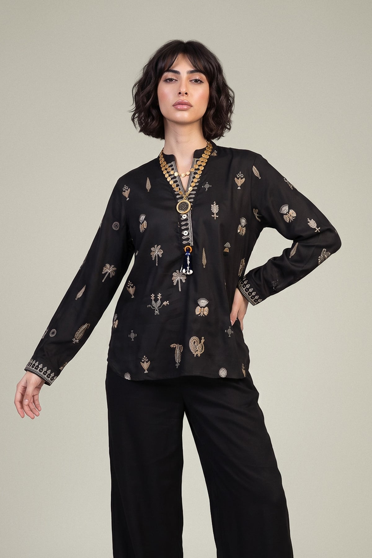 Embroidered Viscose Crepe Black V-Neck Shirt - A22-26-214FH1-VG