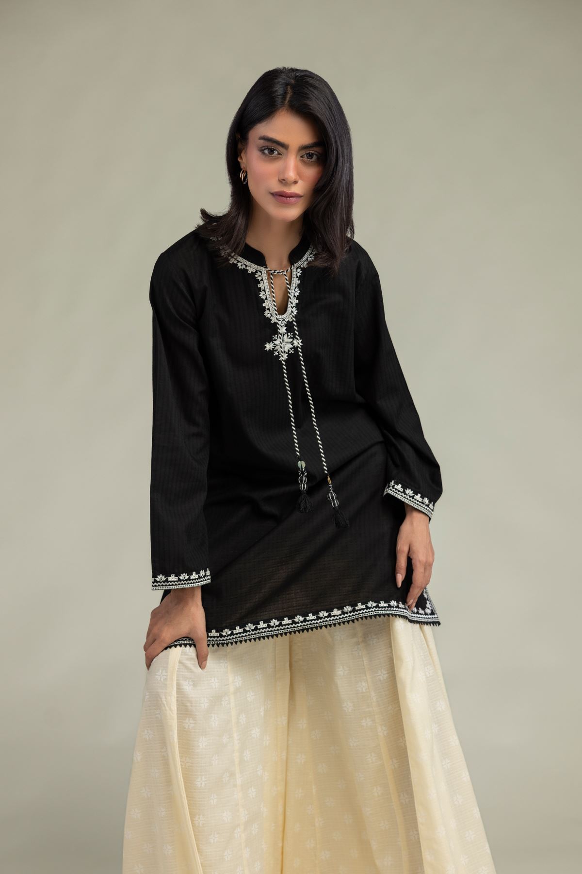 Embroidered Cotton Dobby Short Black Kurta - 1-26-317-B-D1-VG