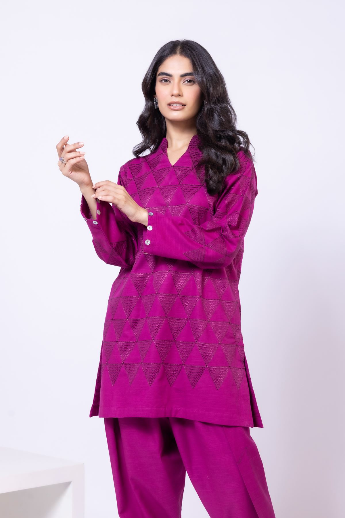 Embroidered Khaddar Kurta - 25-09-12E2-10TA-VG