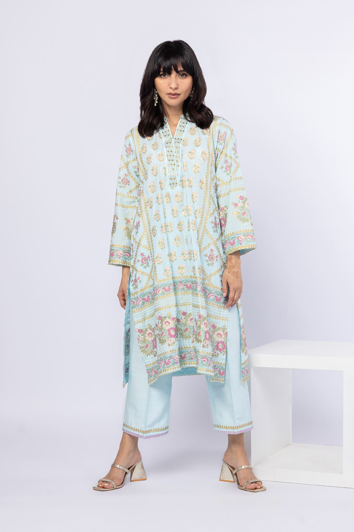 Embroidered Raw Silk Kurta - 25-09-11E14-08TA-VG