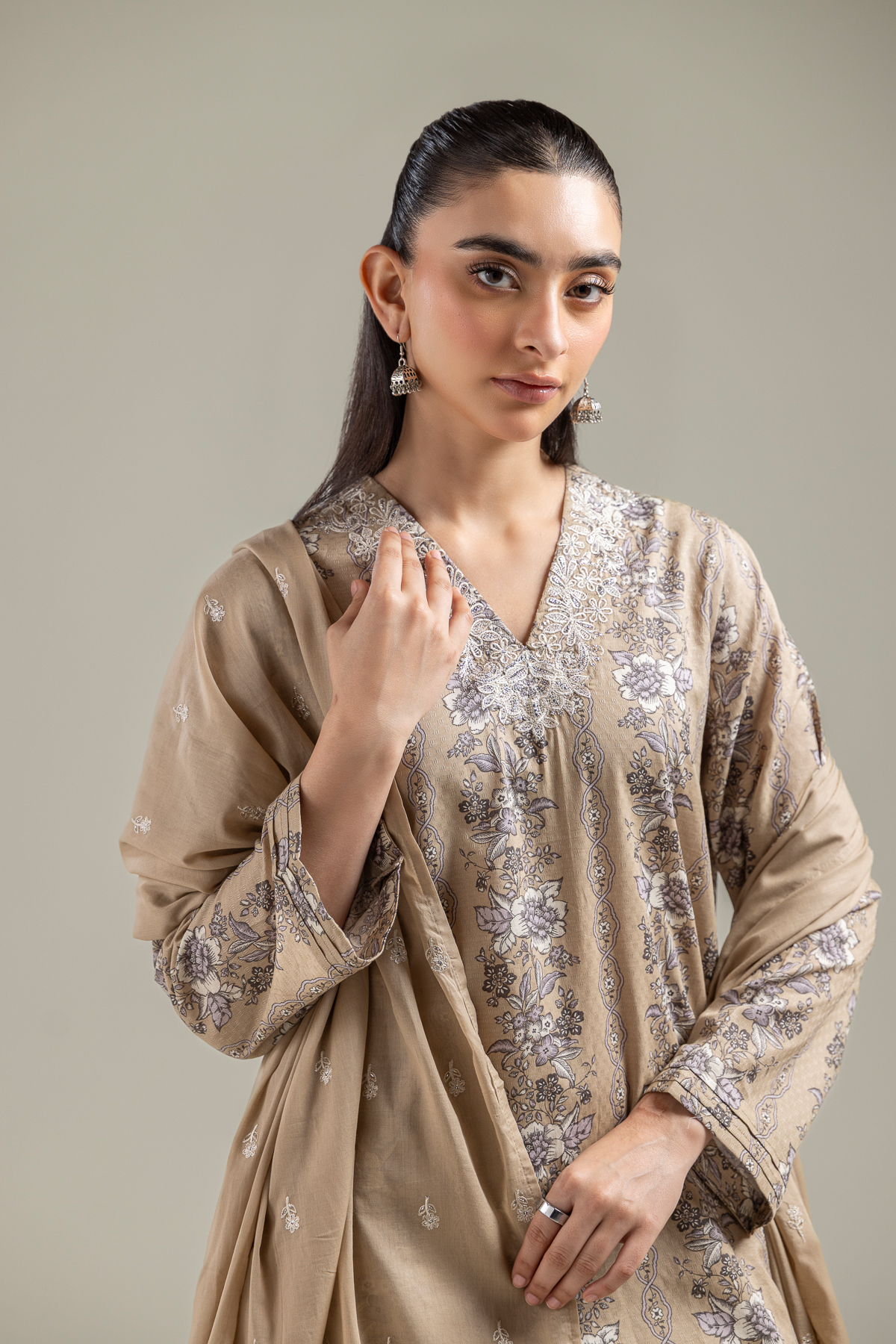 Embroidered Lawn Spring Lawn Dupatta - 1-26-118-A-E-VG