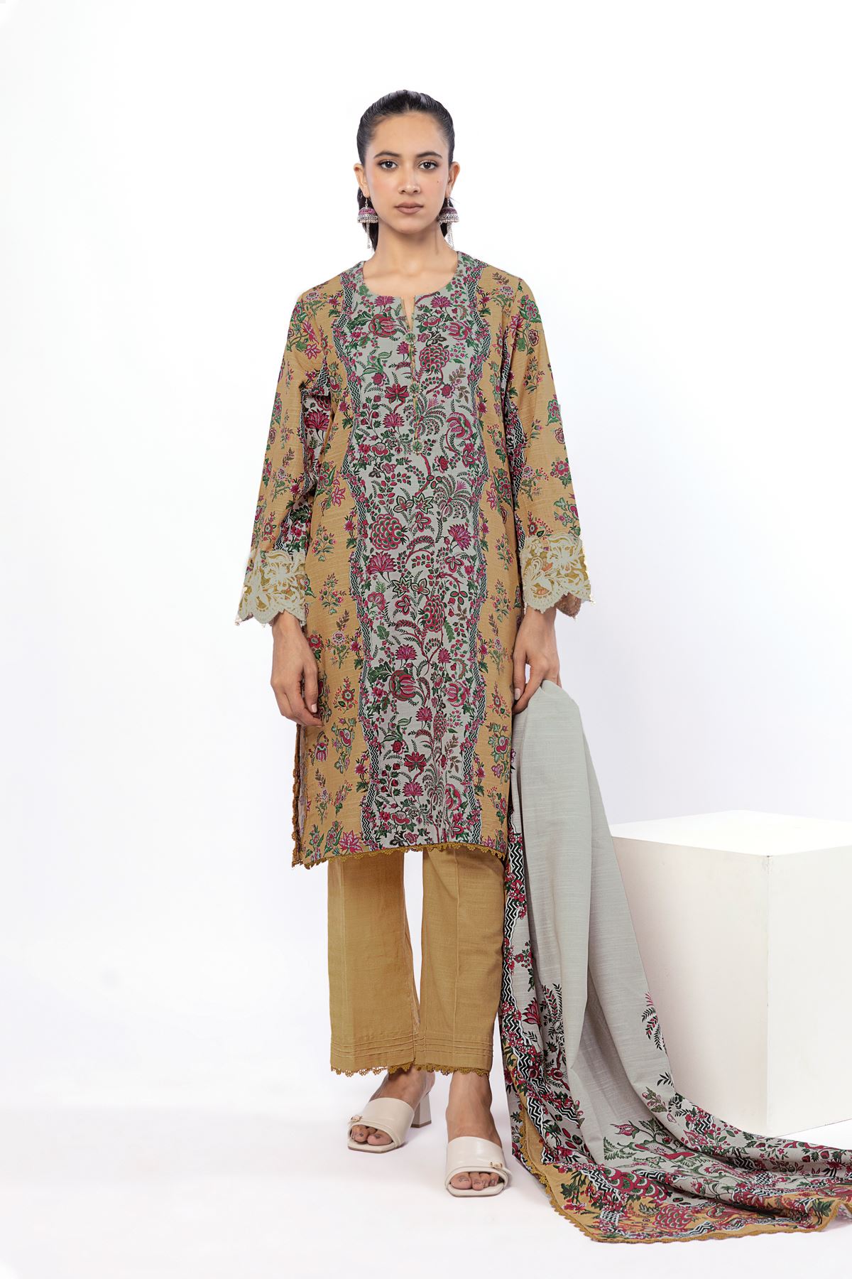 Embroidered Light Khaddar Tailored 3 Piece - MT15AST-VG