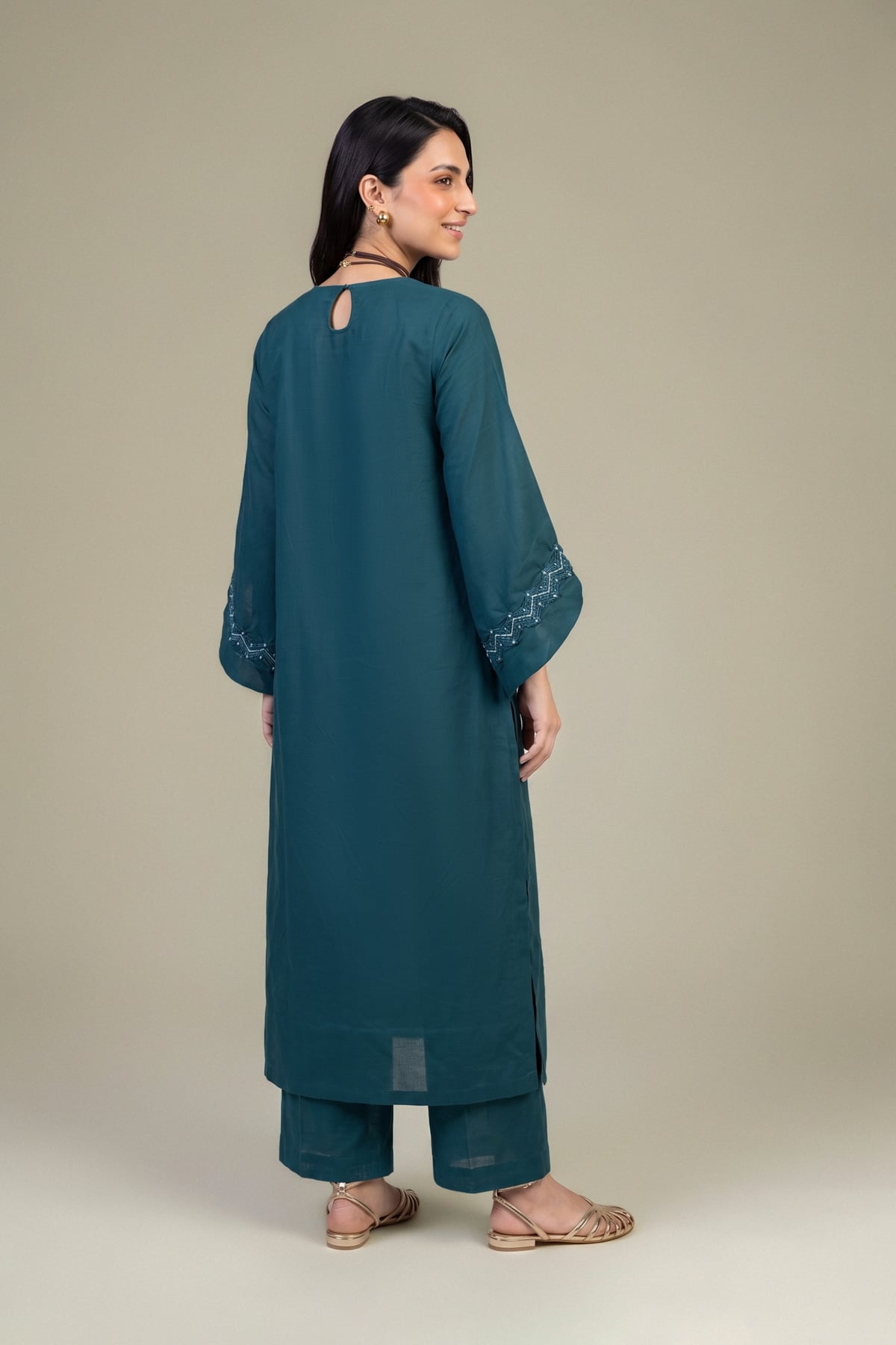 Embroidered Light Khaddar Tailored 2 Piece - 2-26-202-A-D-VG