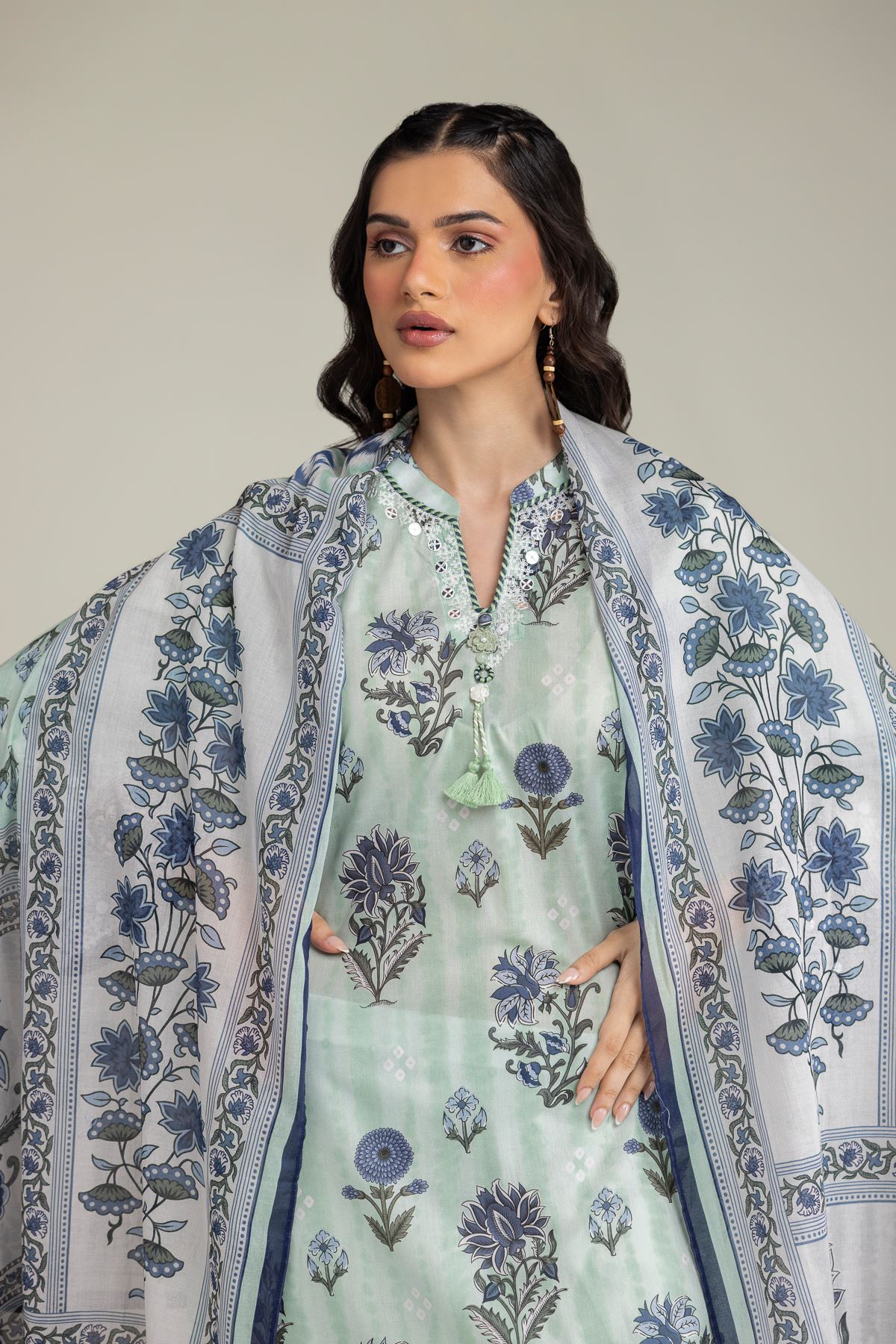 Embroidered Lawn Fabrics 3 Piece - A22-26-214FH1-VG