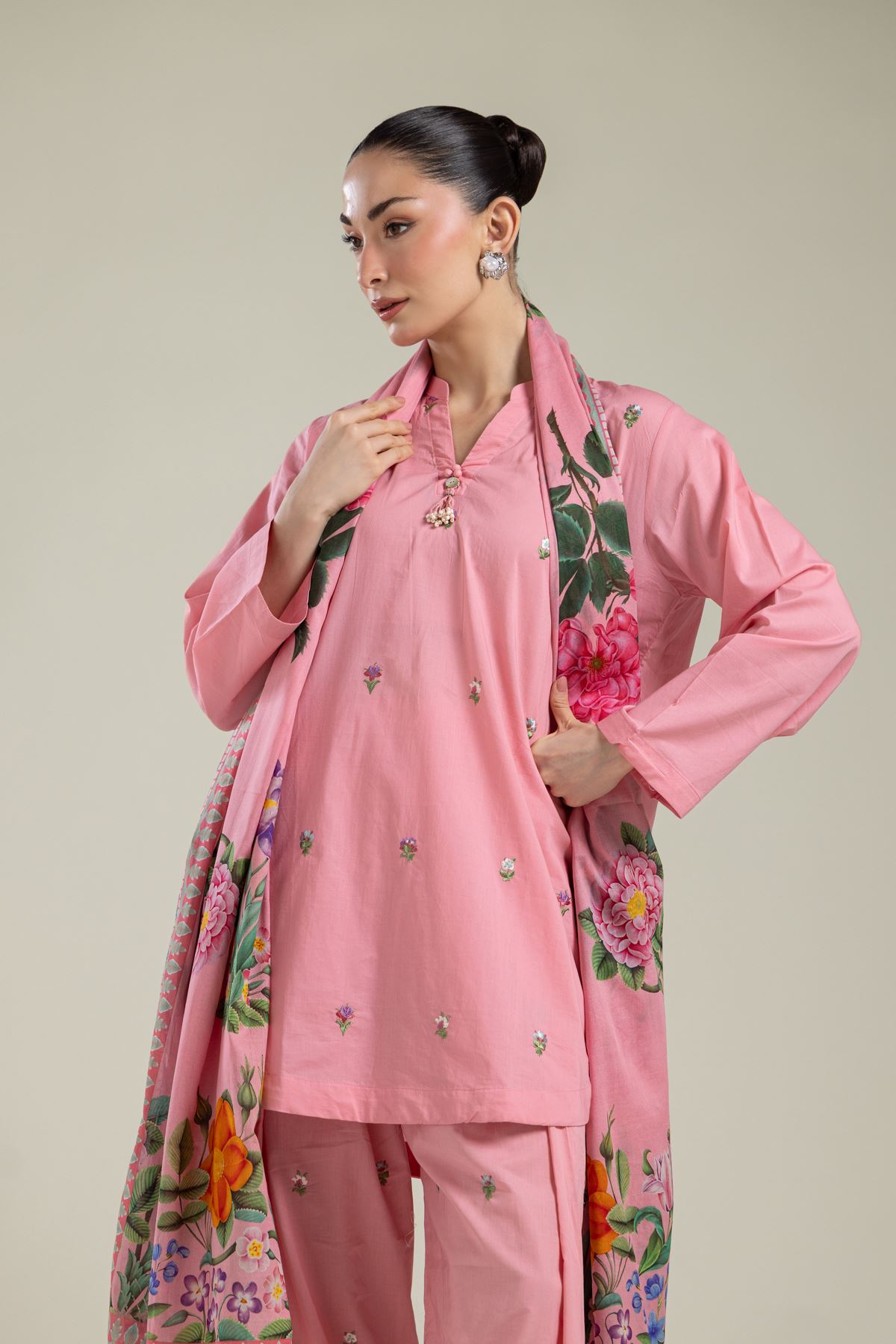 Embroidered Cambric Floral Cambric Kurta - T-A112-26-108EC2-VG