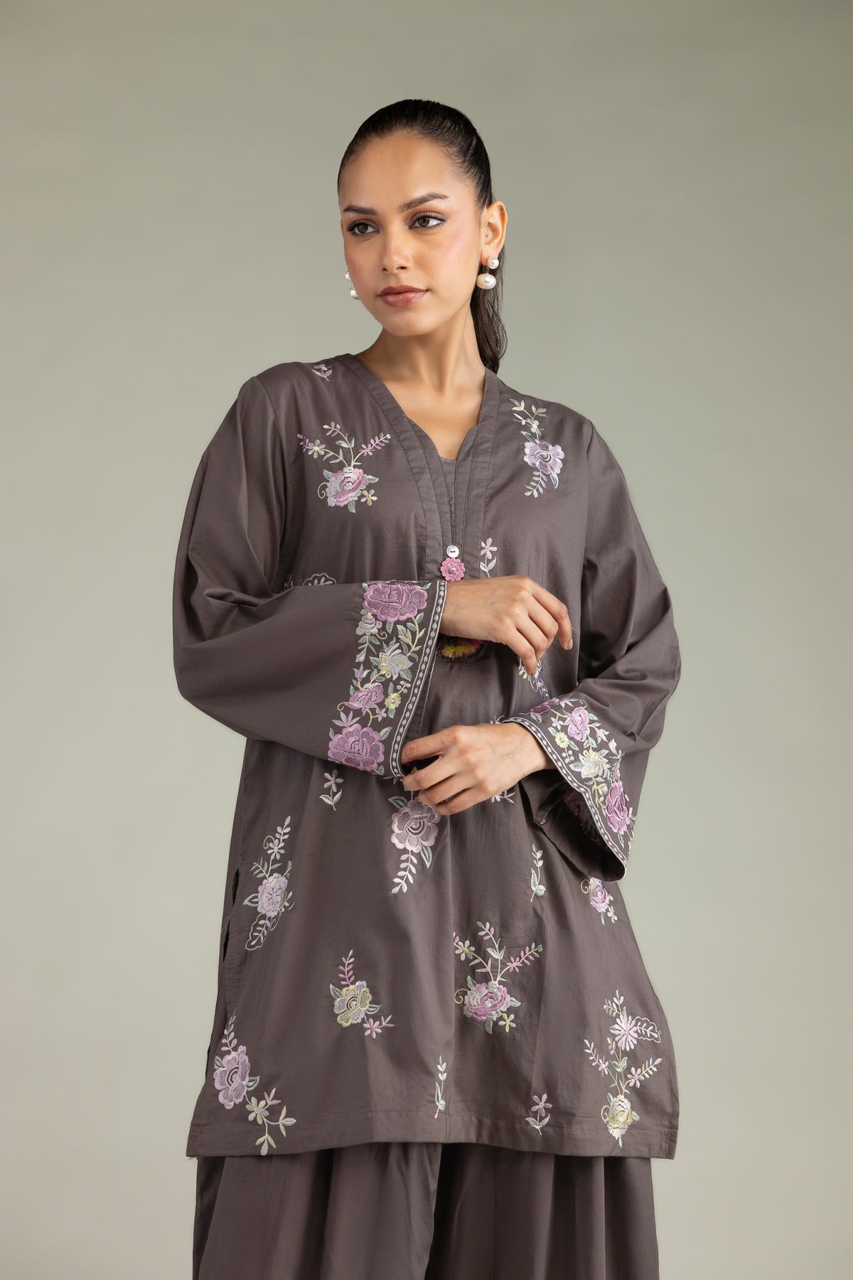 Embroidered Cambric Floral V-Neck Kurta - 1-26-250-B-H1-VG