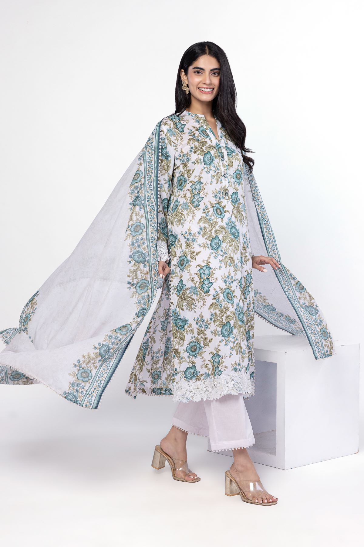 Embroidered Lawn Fabrics 3 Piece - CA02A-VG