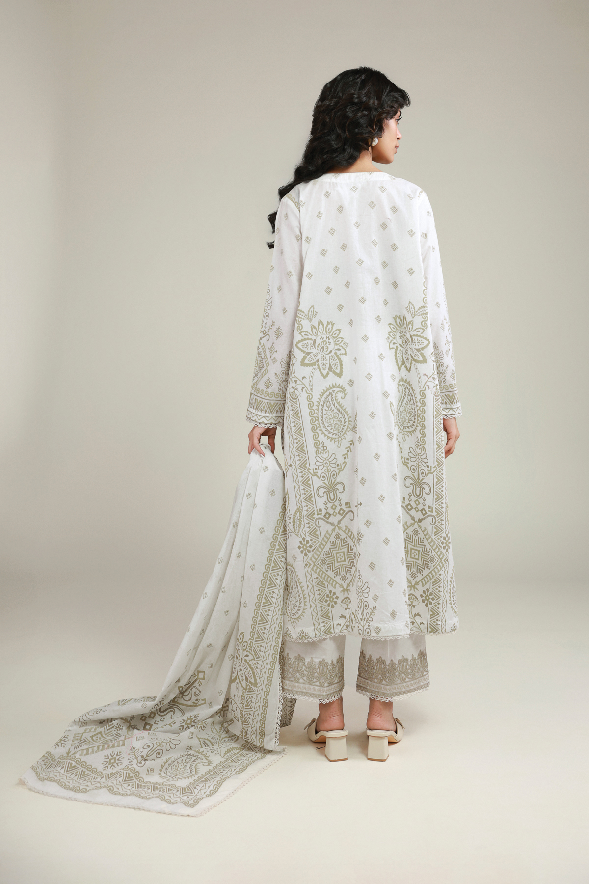 Embroidered Lawn Tailored Lawn 3-Piece - 12-26-115-E-G-VG