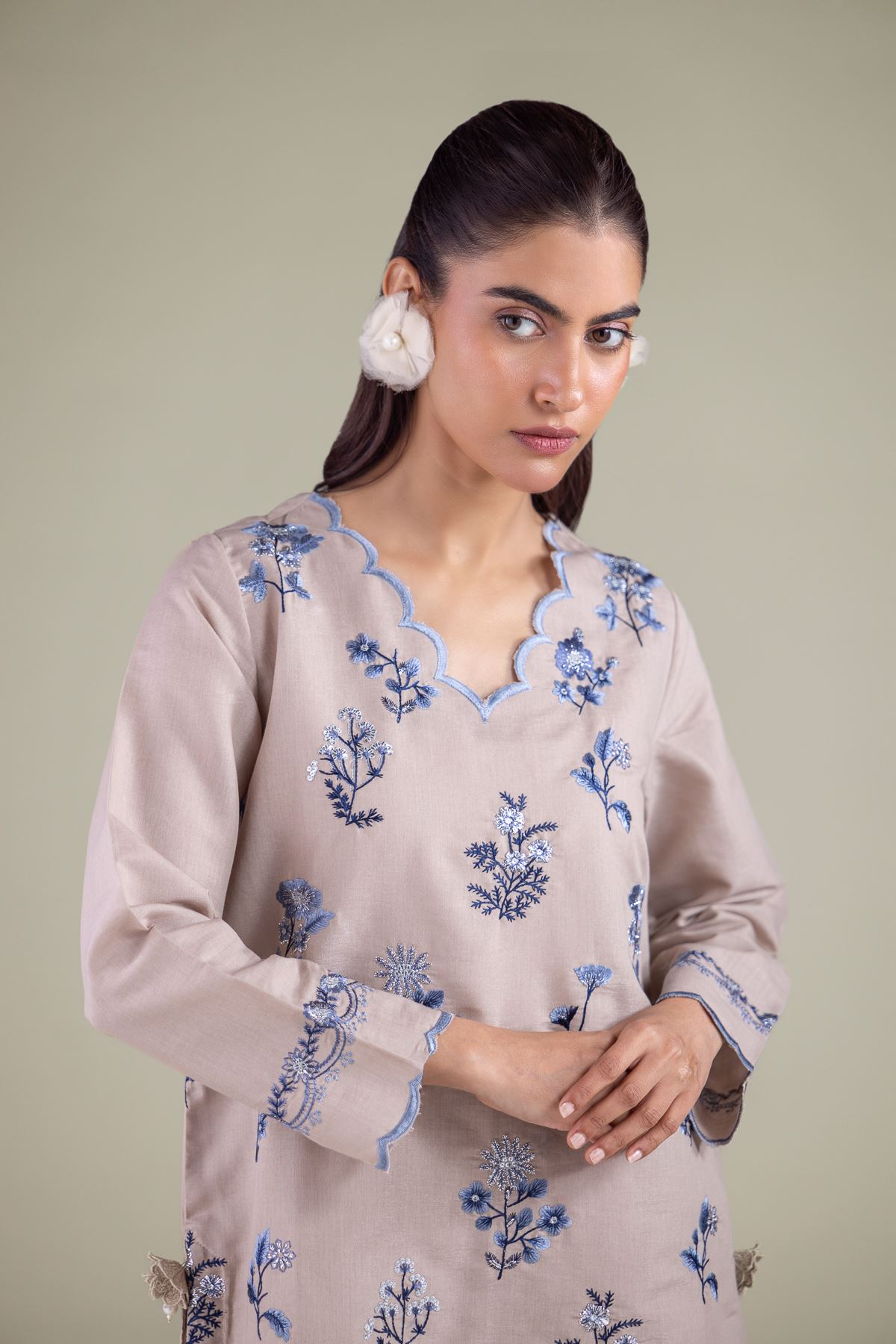 Embroidered Mesuri Floral Scalloped Kurta - 2-26-104-A-B-VG