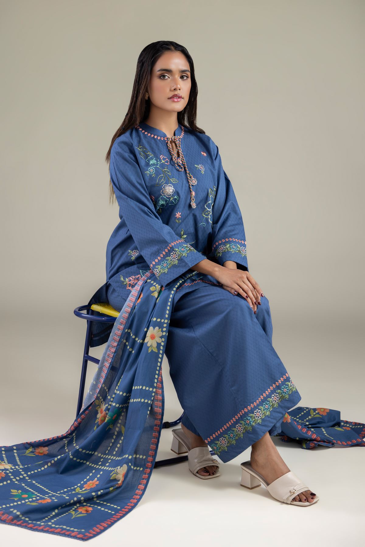Embroidered Lawn Floral Geometric Dupatta - 1-26-114-A-E-VG
