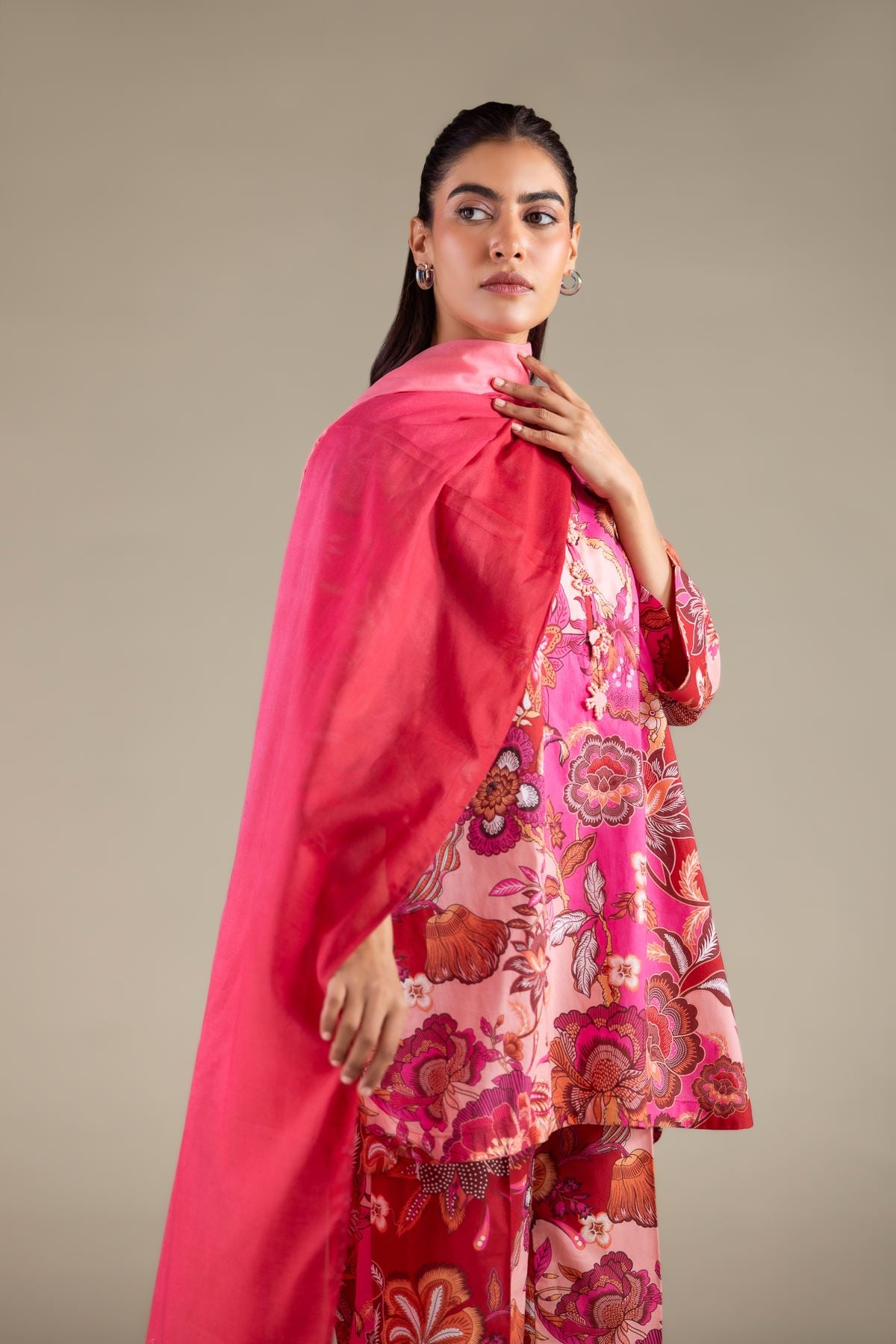Printed Cambric Floral Keyhole Kurta - 1-26-129-A-D-VG