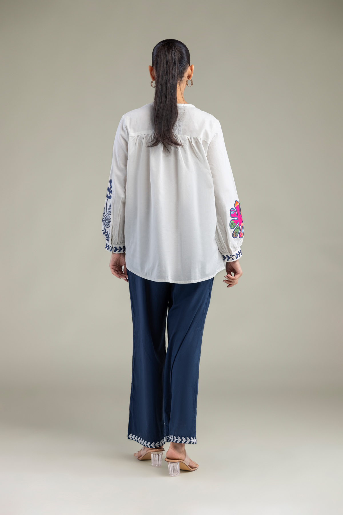 Embroidered Cambric Floral Cambric Blouse - 1-26-102-A-F-VG