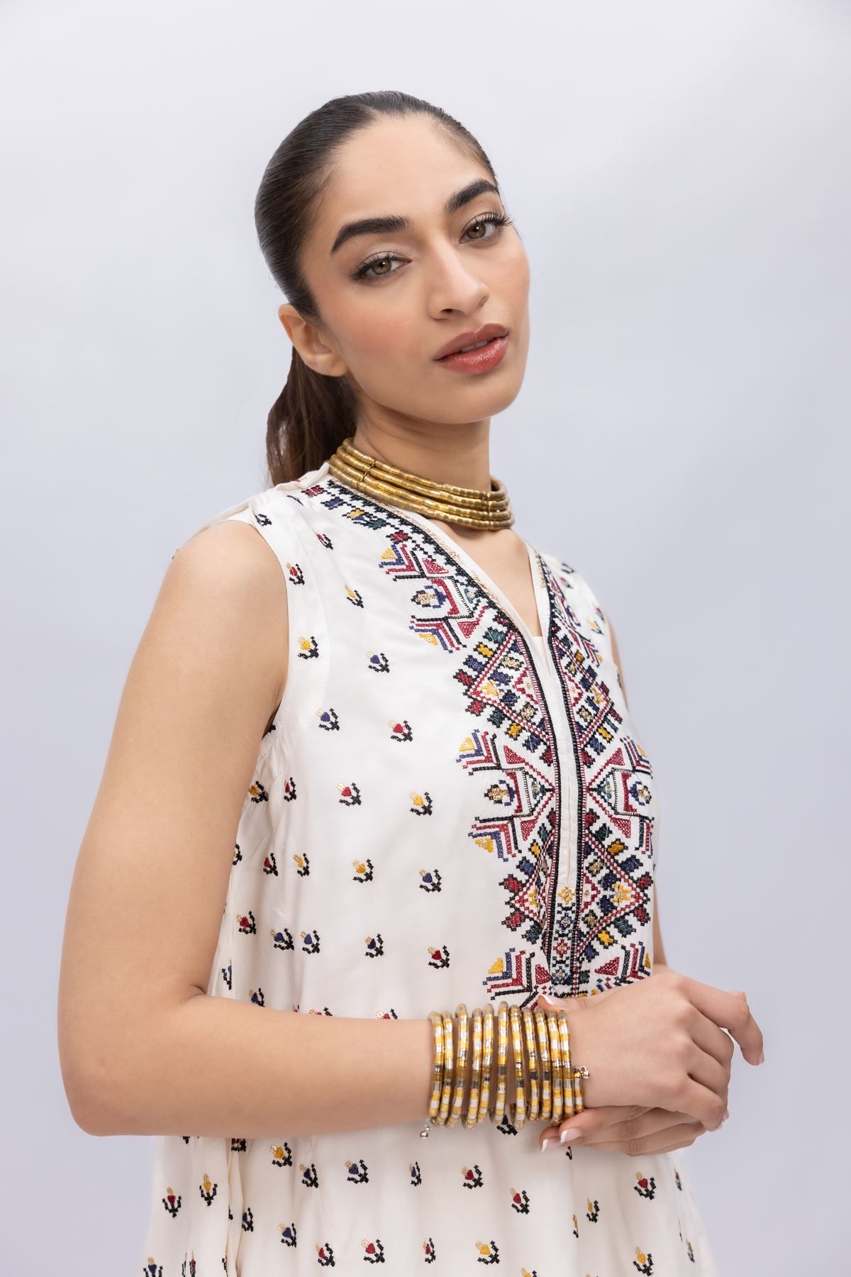 Embroidered Russian Raw Silk Kurta - 25-09-11W3-02SA-VG