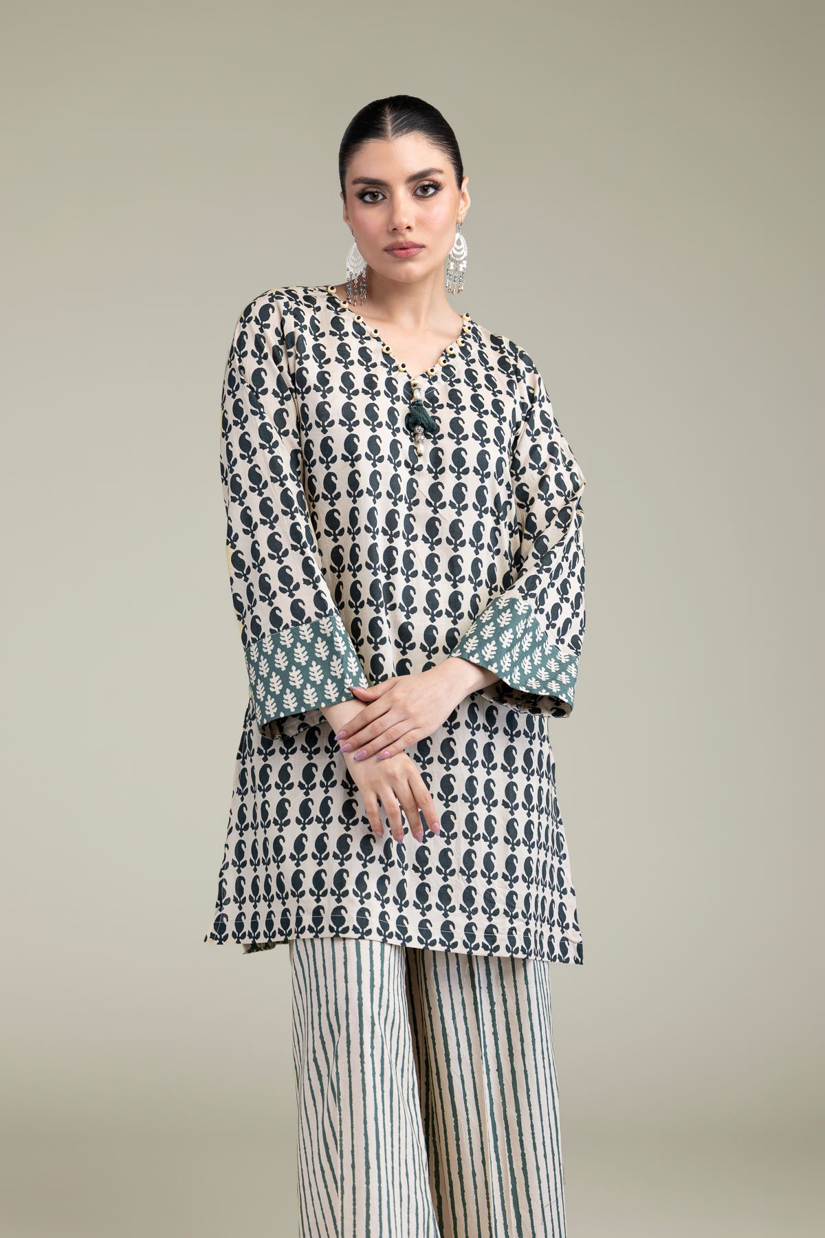 Printed Cambric Short V-Neck Kurta - 1-26-209-A-D2-VG