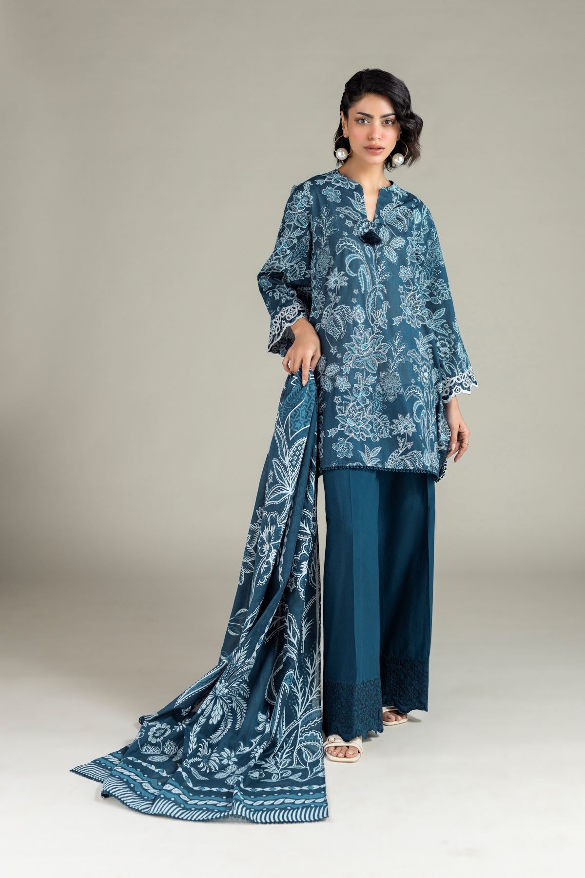 Embroidered Lawn Fabrics 3 Piece - 1001941247